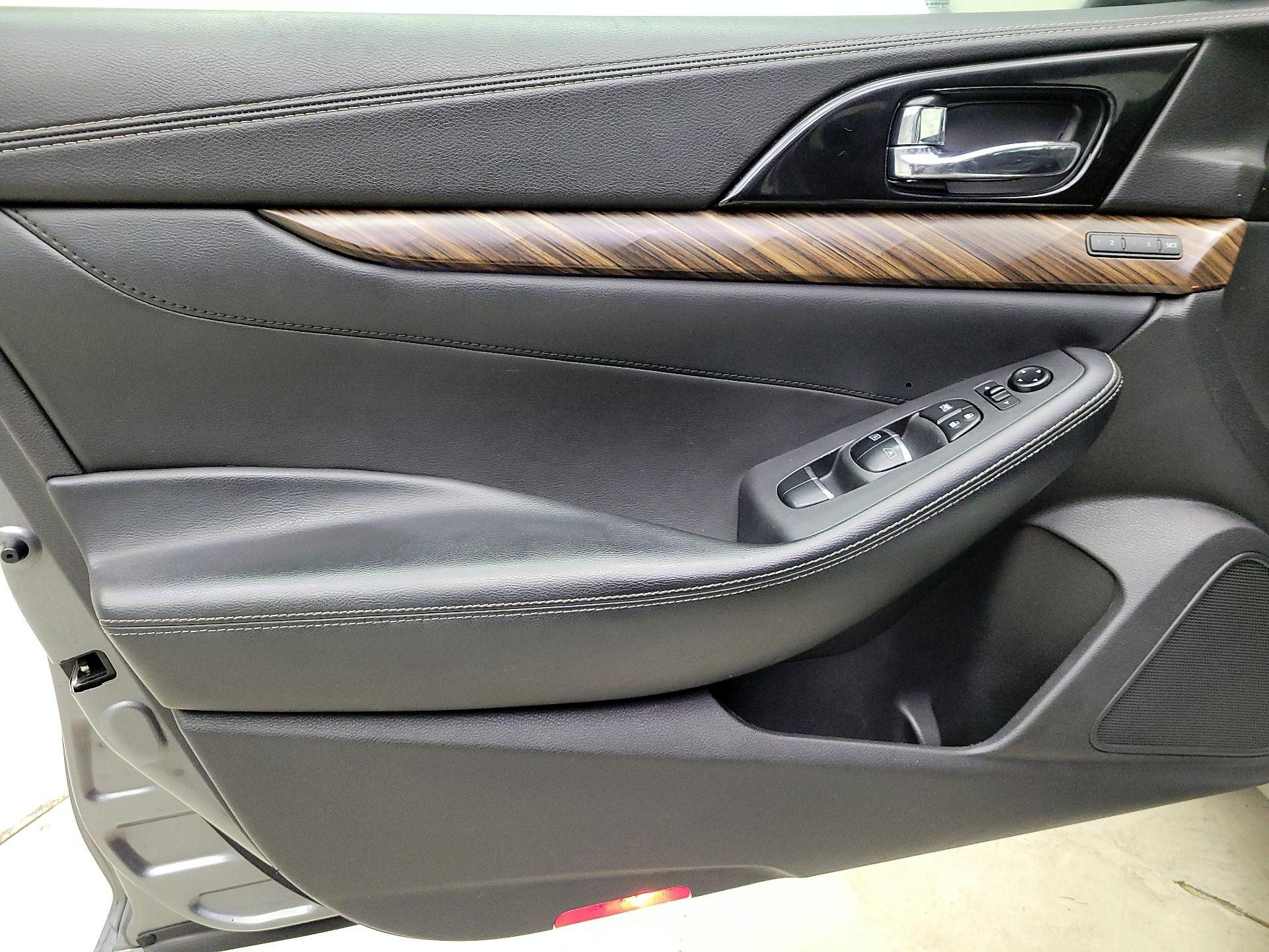 Thumbnail: 2017 Nissan Maxima - 12