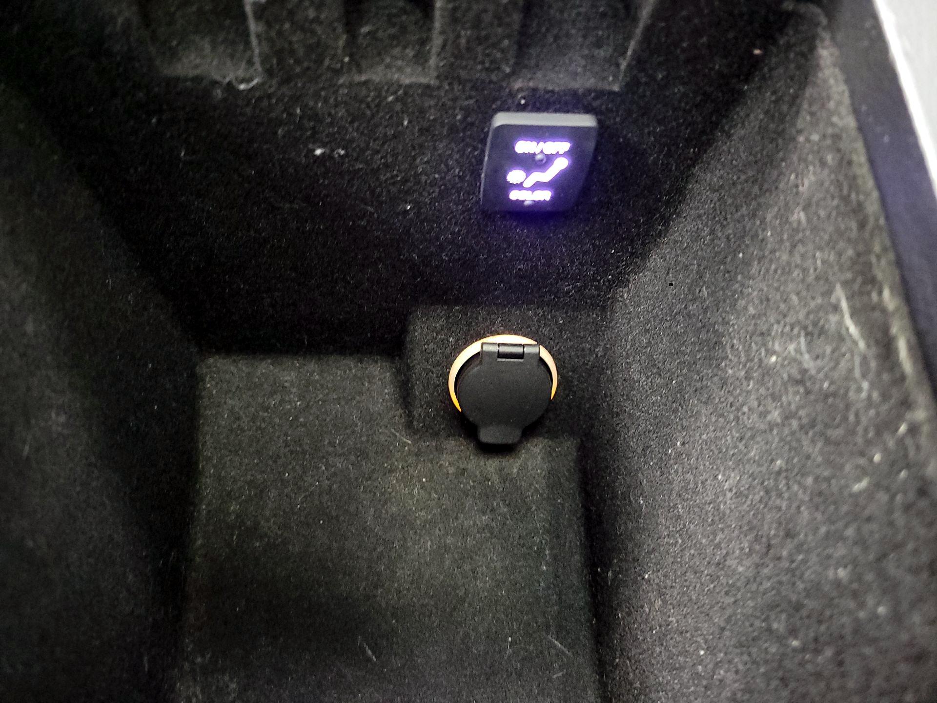 Thumbnail: 2017 Nissan Maxima - 19