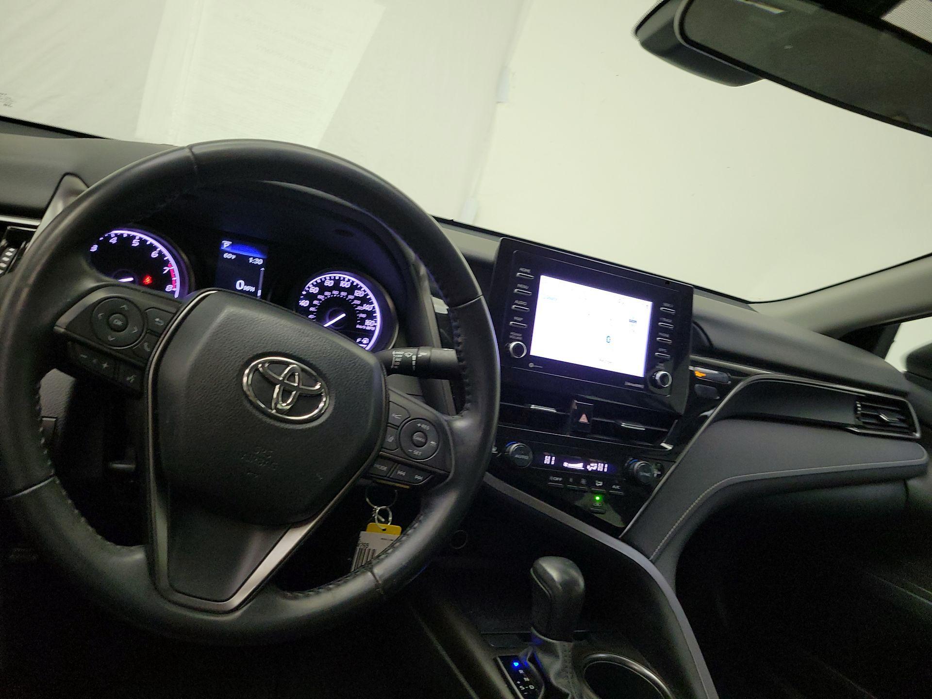 Thumbnail: 2022 Toyota Camry - 10