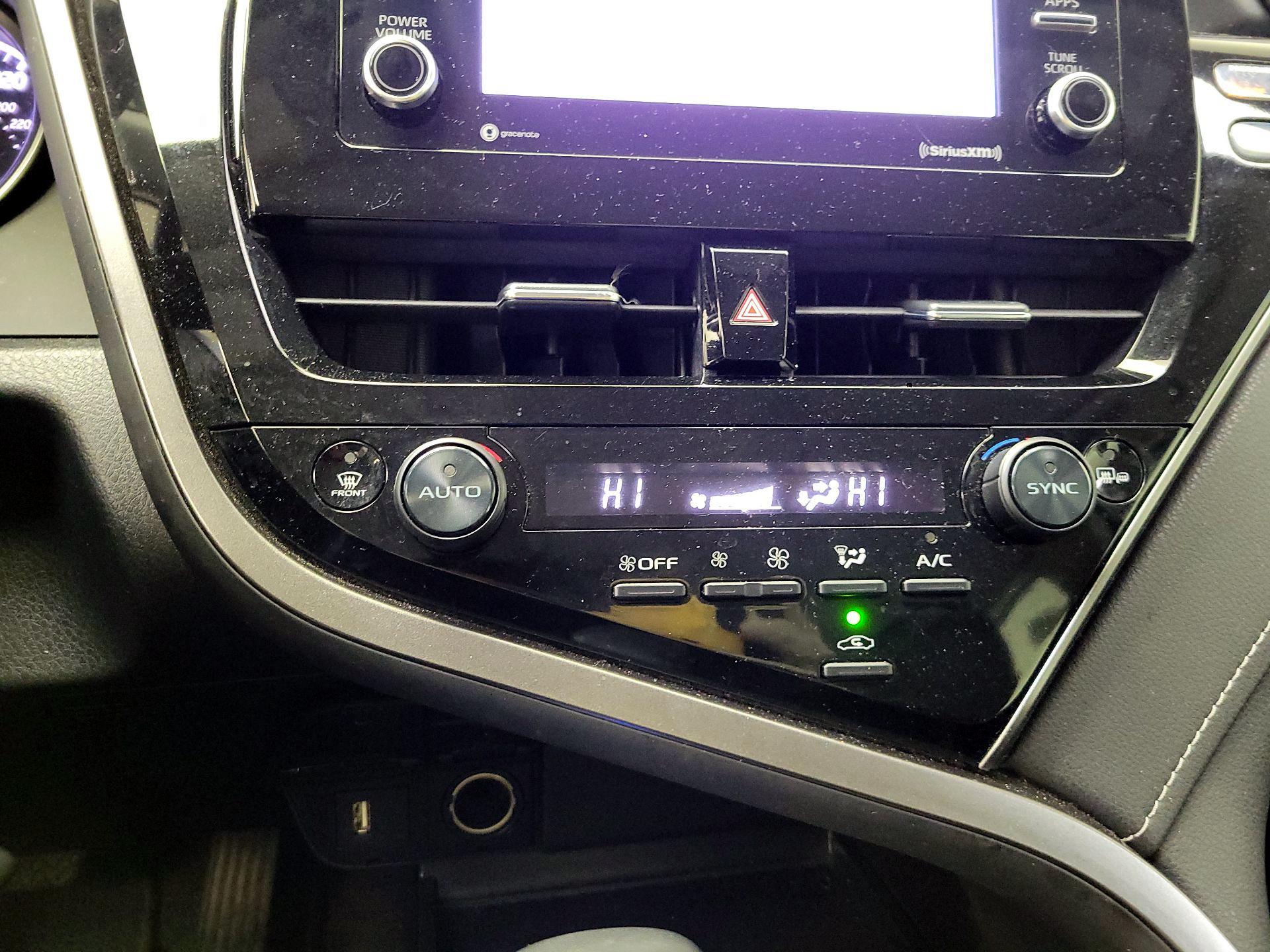 Thumbnail: 2022 Toyota Camry - 16