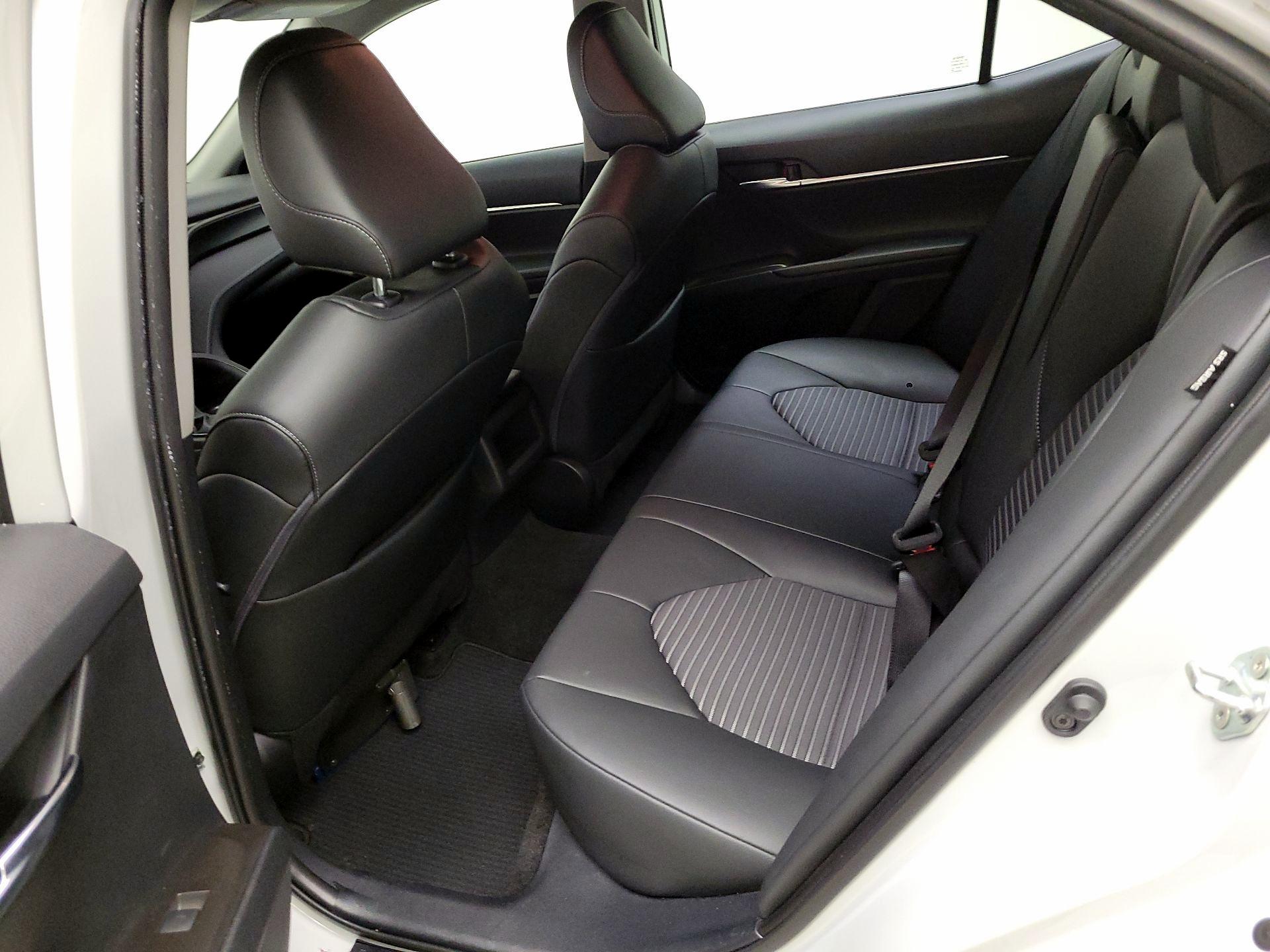 Thumbnail: 2022 Toyota Camry - 19