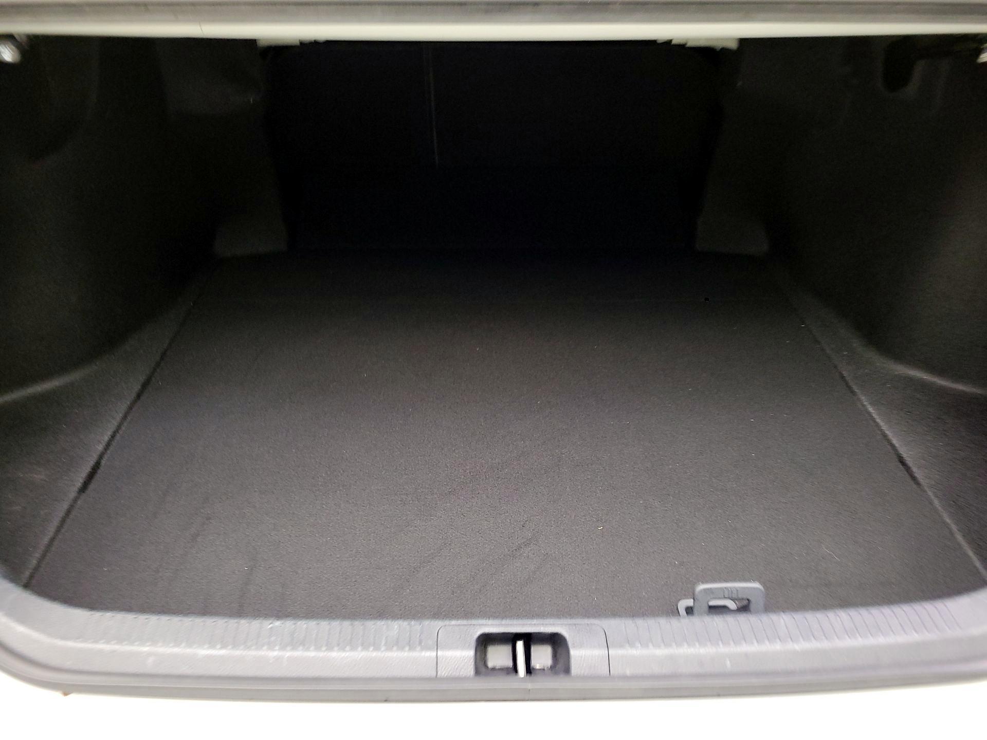 Thumbnail: 2022 Toyota Camry - 20