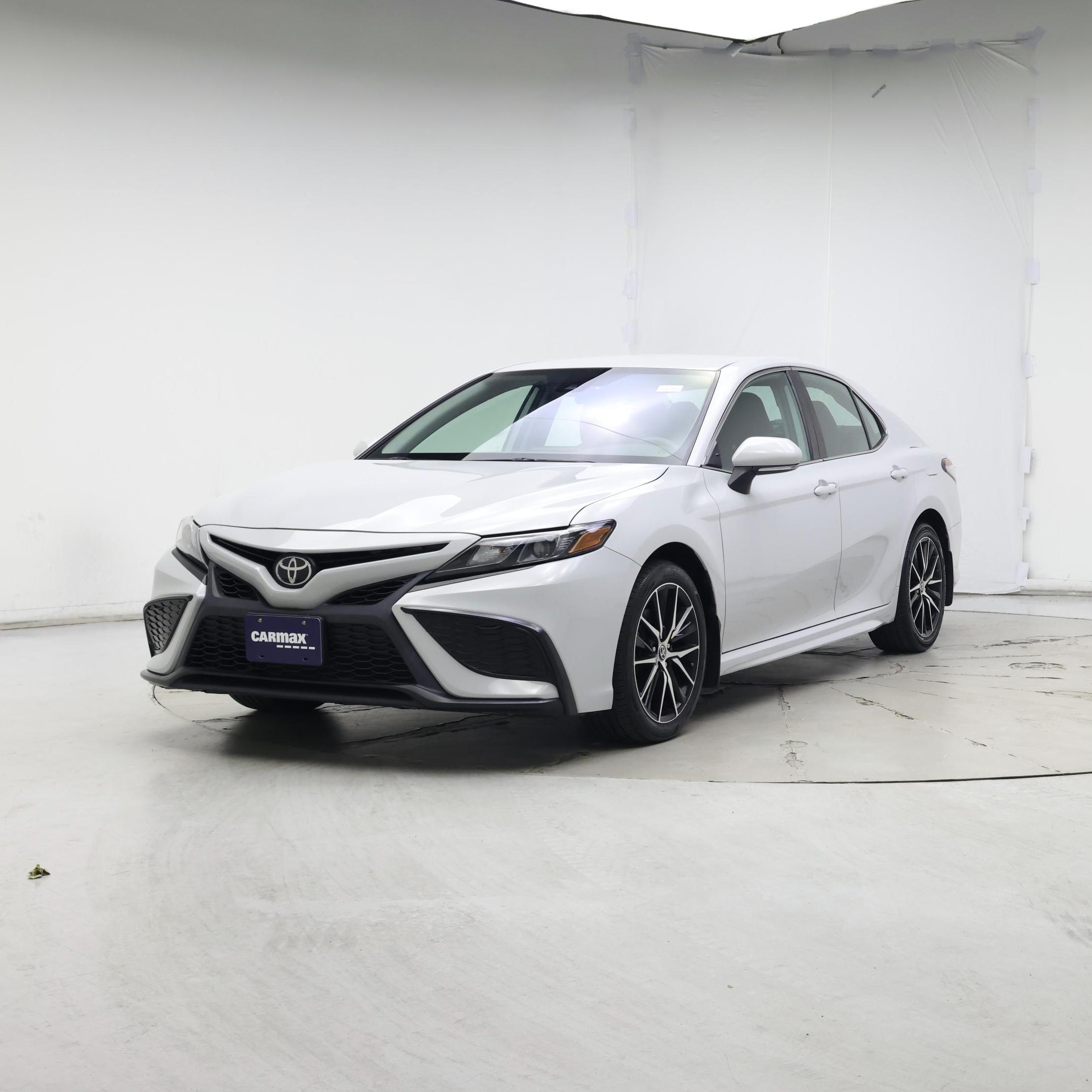 Thumbnail: 2022 Toyota Camry - 4