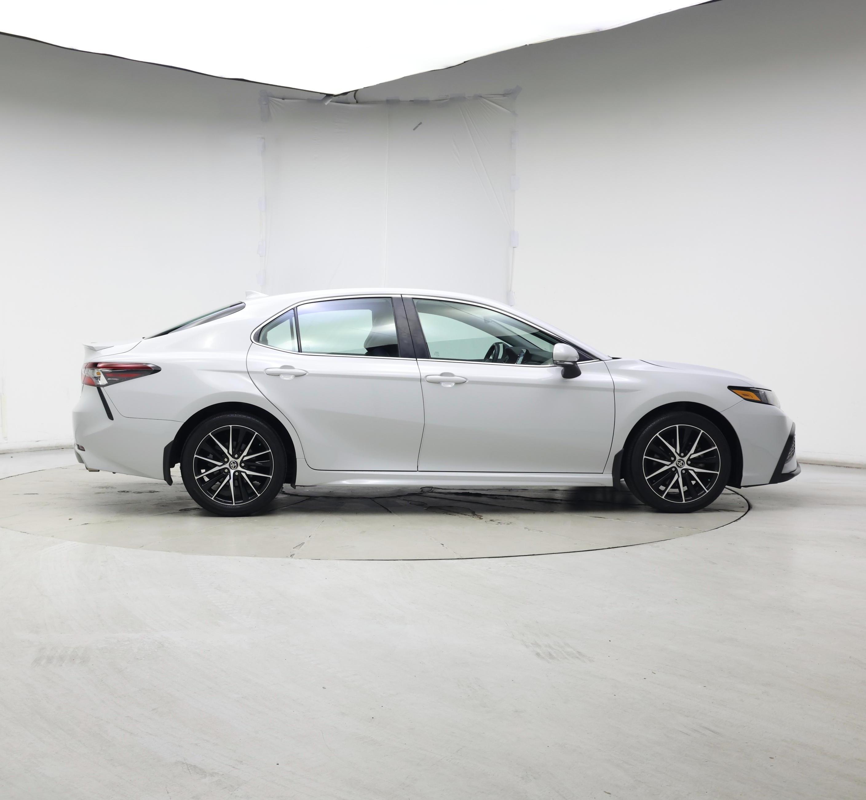 Thumbnail: 2022 Toyota Camry - 7