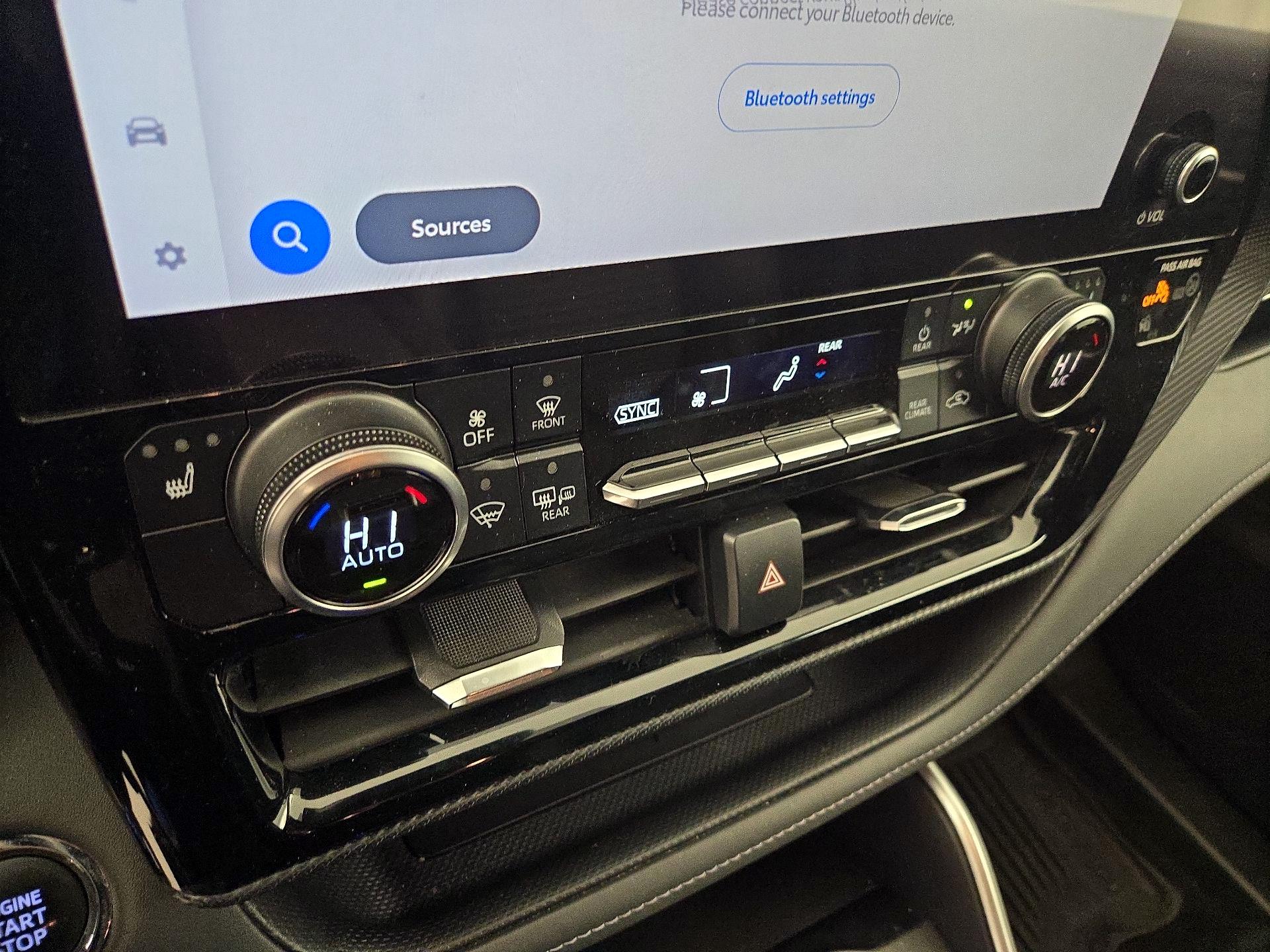 Thumbnail: 2023 Toyota Highlander - 16