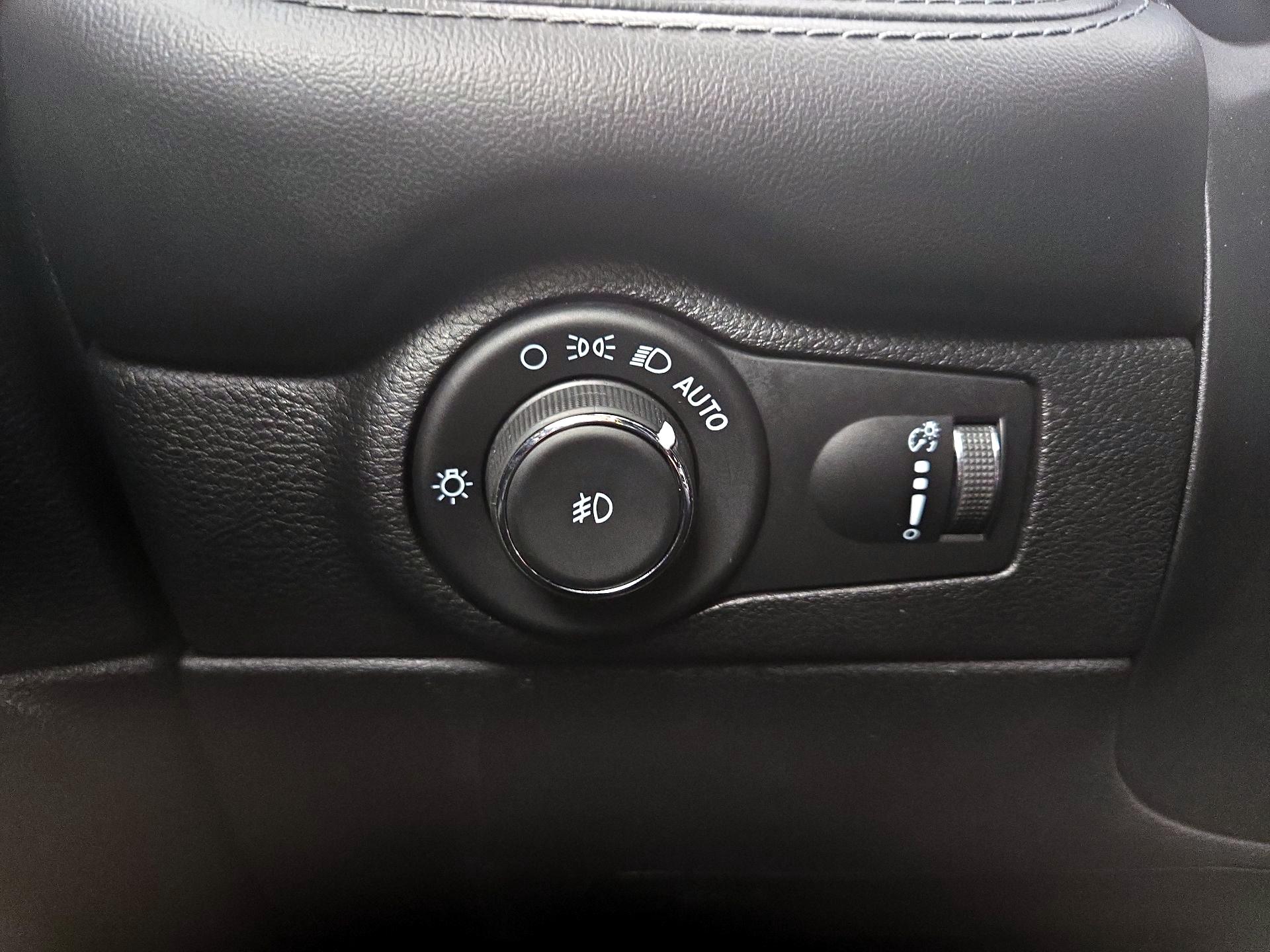 Thumbnail: 2021 Dodge Durango - 13