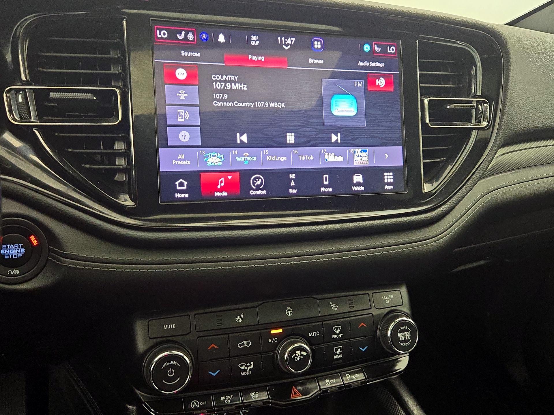 Thumbnail: 2021 Dodge Durango - 16