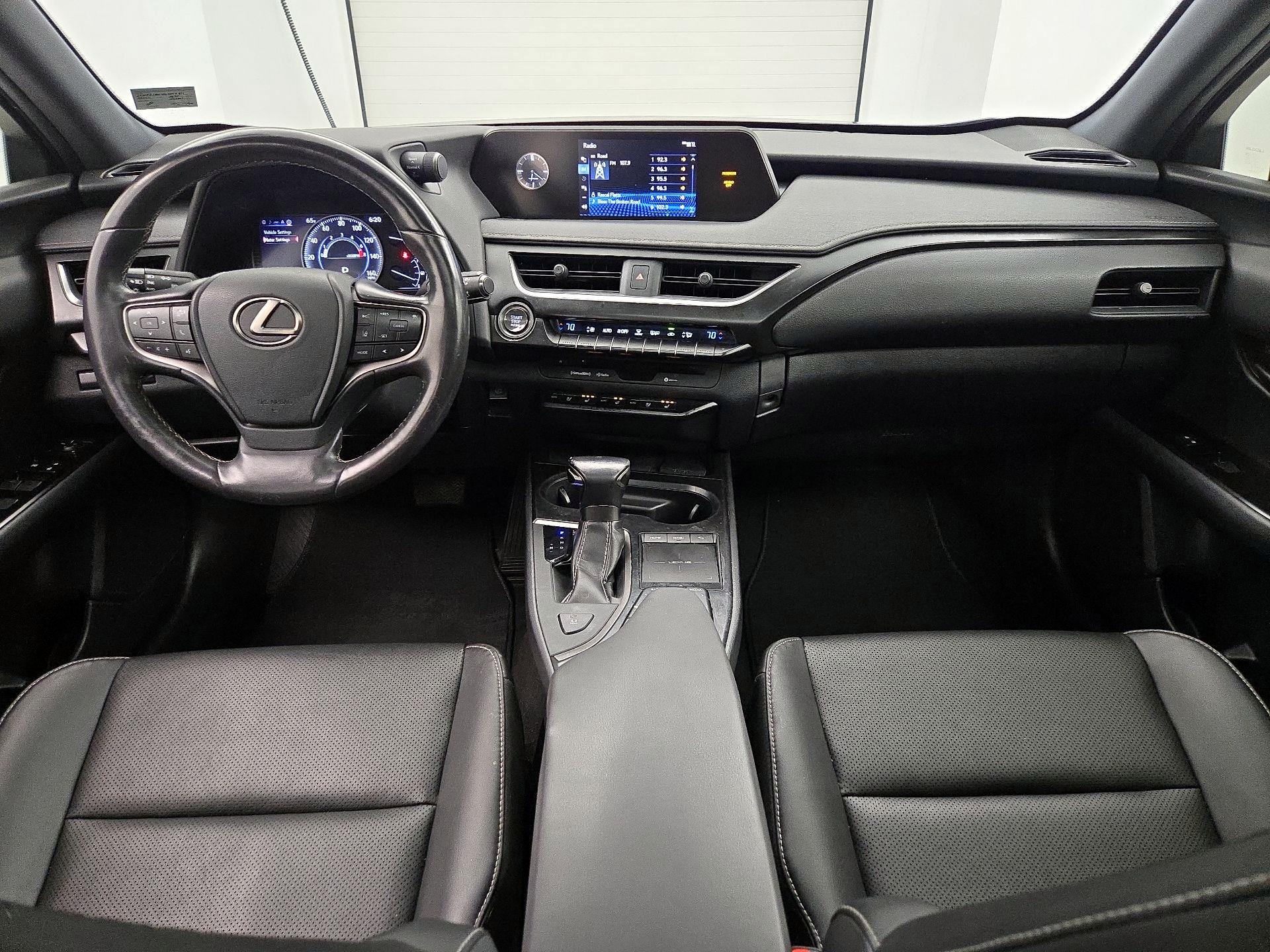 Thumbnail: 2020 Lexus UX - 9