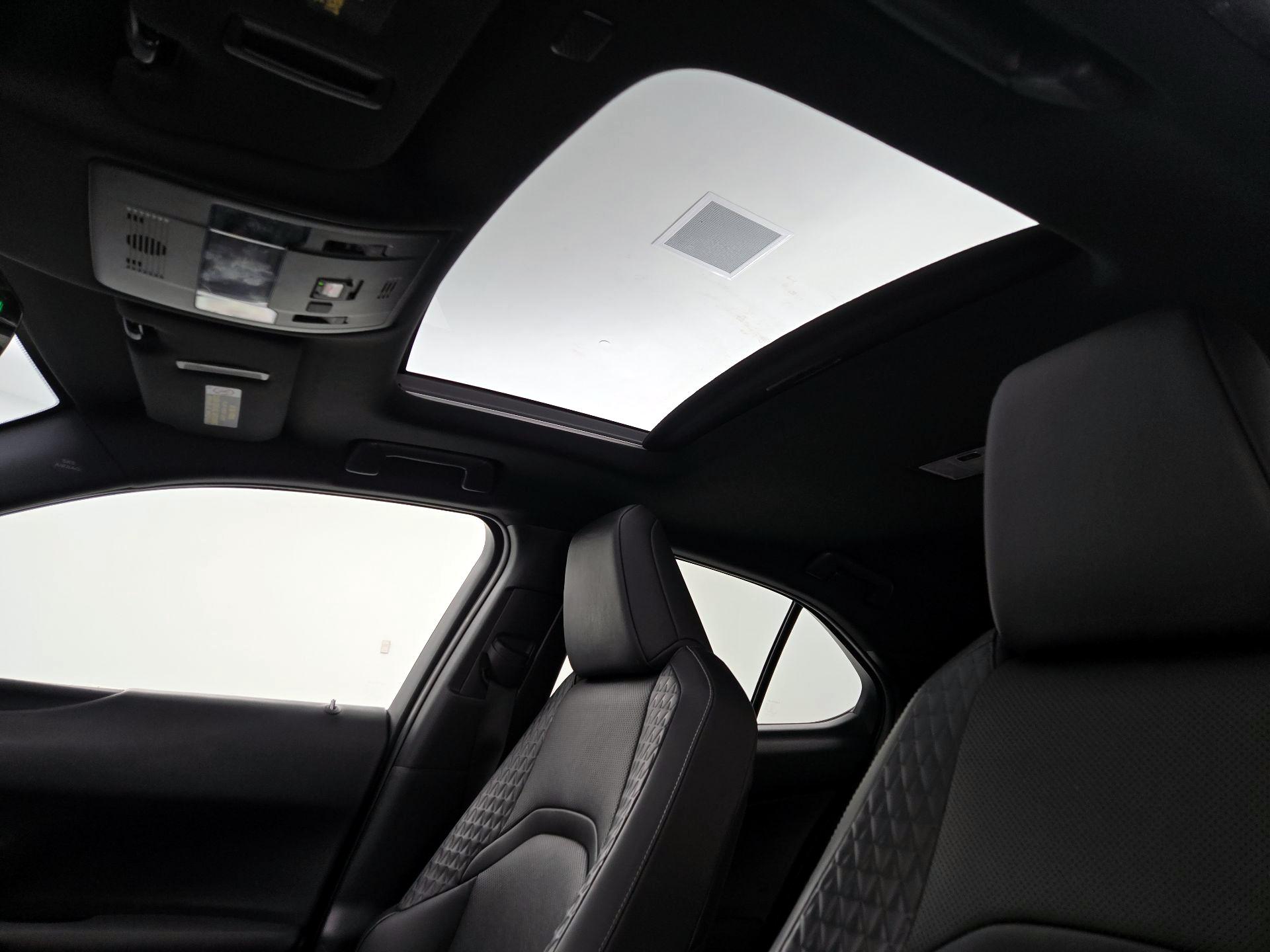 Thumbnail: 2020 Lexus UX - 19