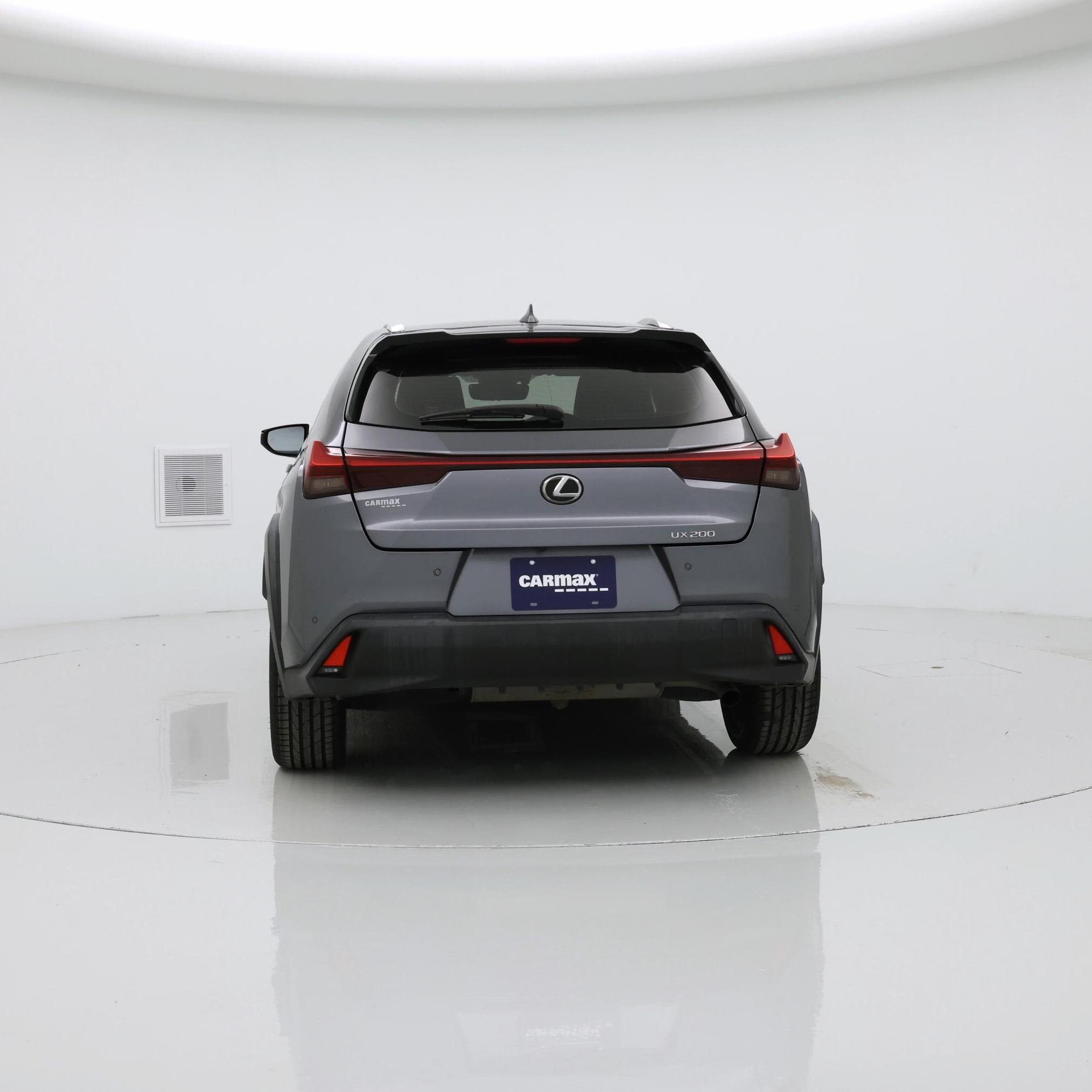 Thumbnail: 2020 Lexus UX - 6