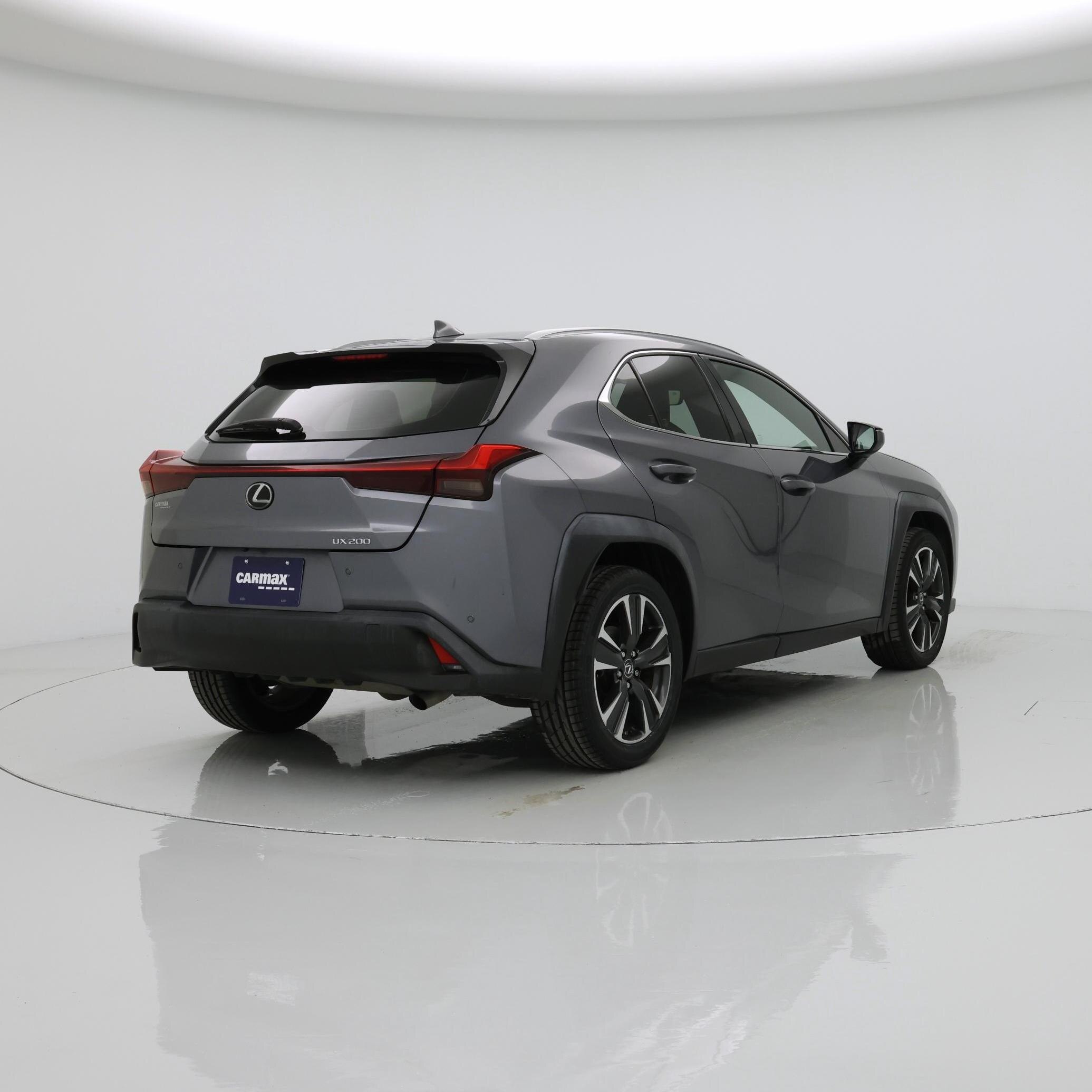 Thumbnail: 2020 Lexus UX - 8