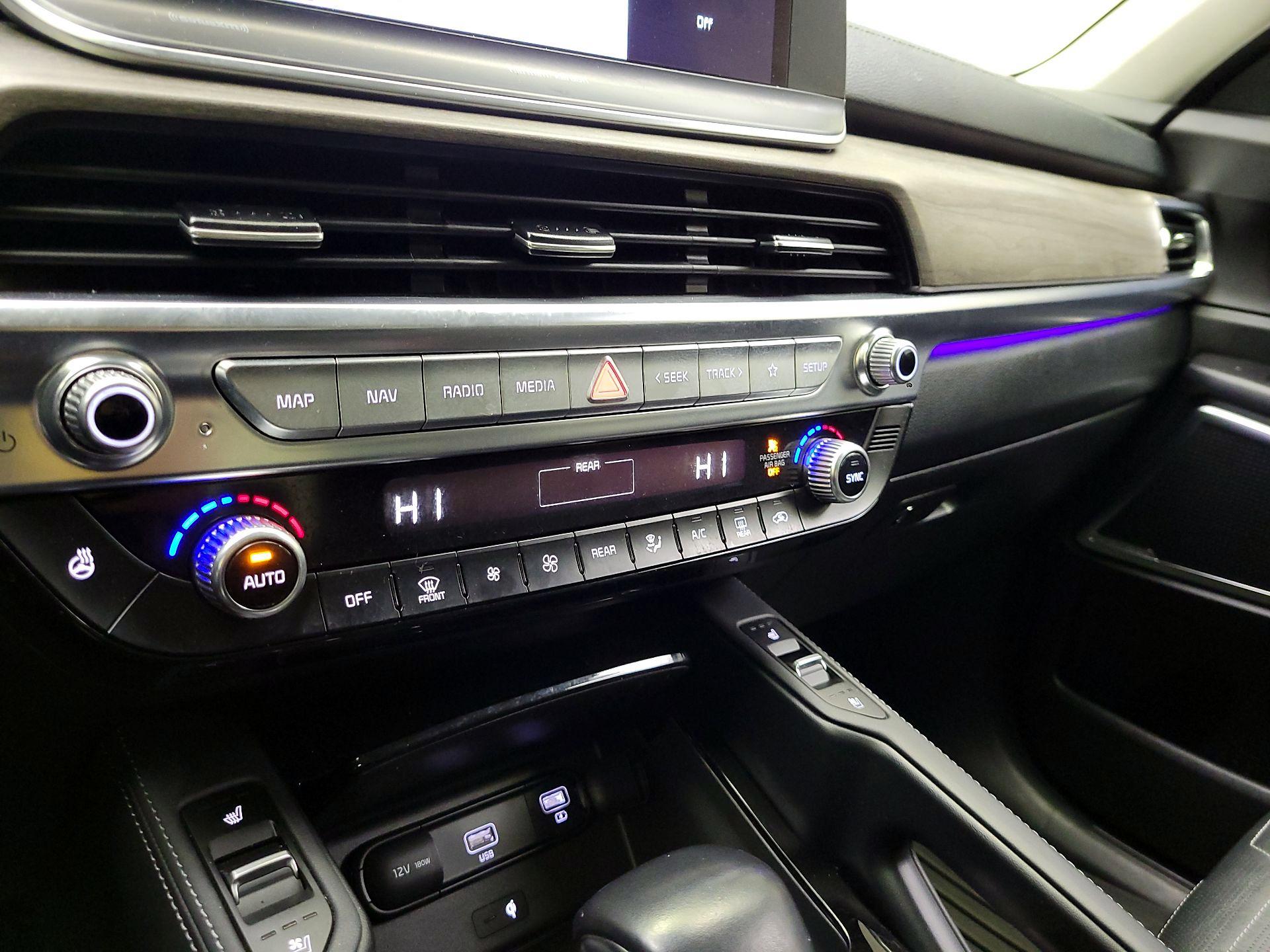 Thumbnail: 2022 Kia Telluride - 17