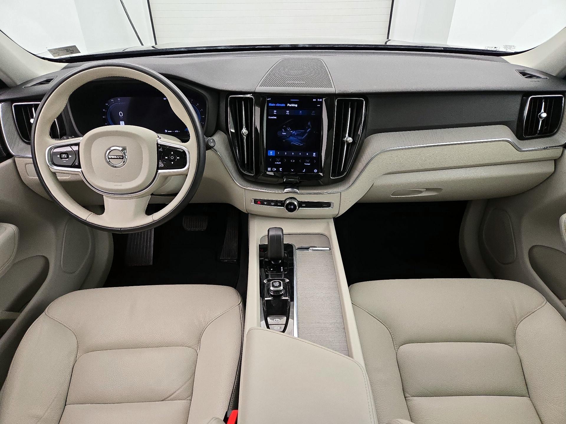 Thumbnail: 2023 Volvo XC60 - 9