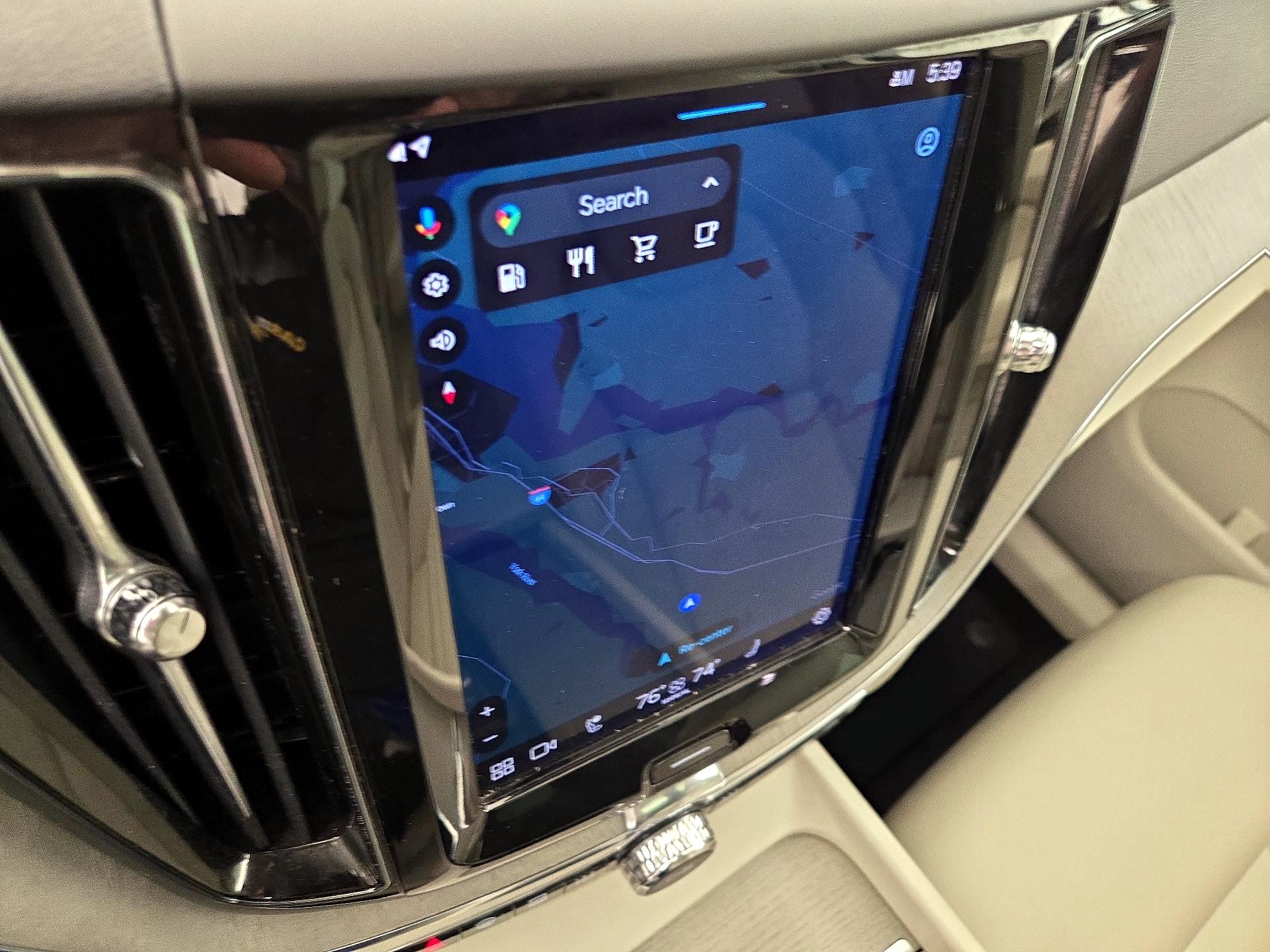 Thumbnail: 2023 Volvo XC60 - 14