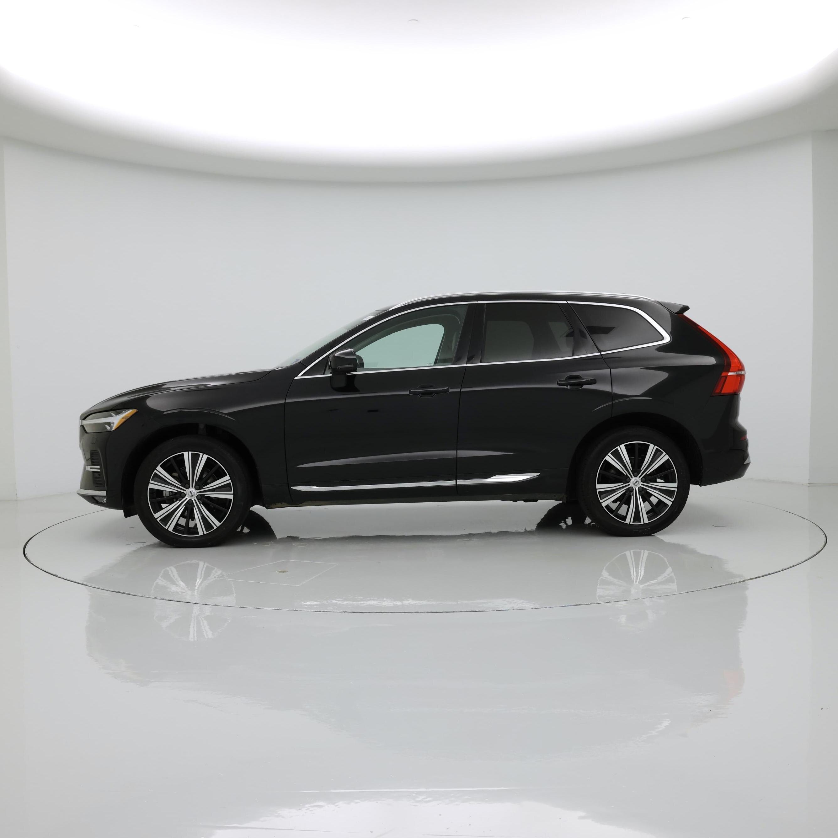 Thumbnail: 2023 Volvo XC60 - 3