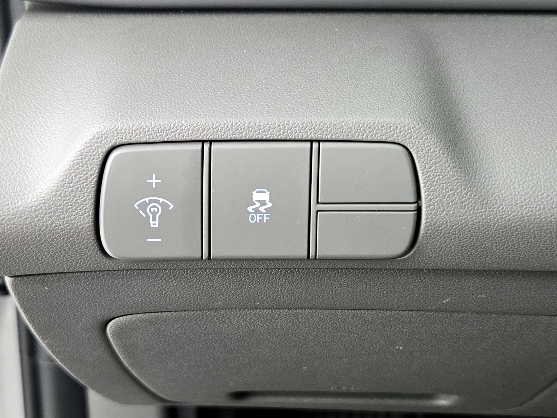 Thumbnail: 2024 Hyundai Elantra - 13