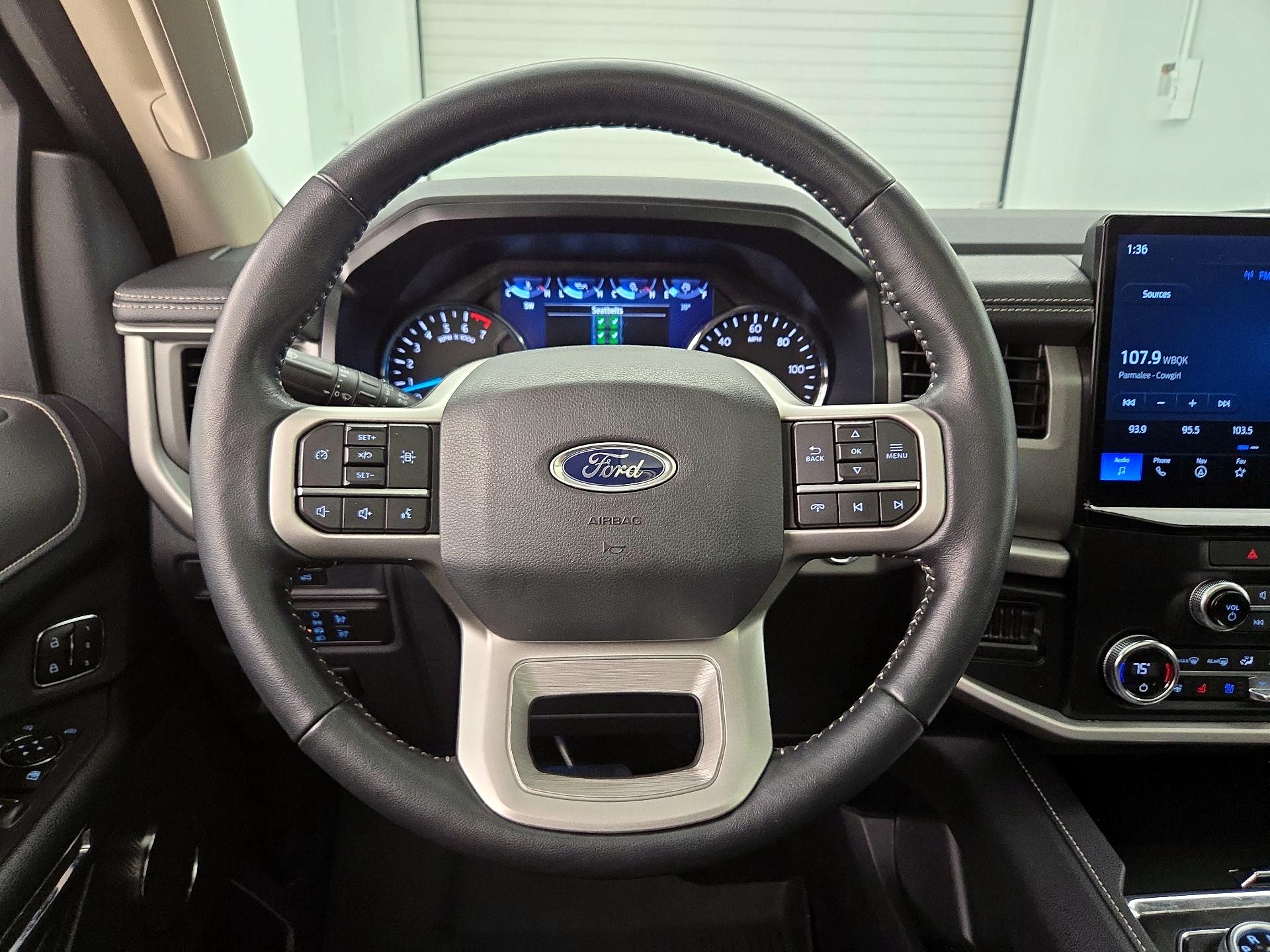 Thumbnail: 2022 Ford Expedition - 10