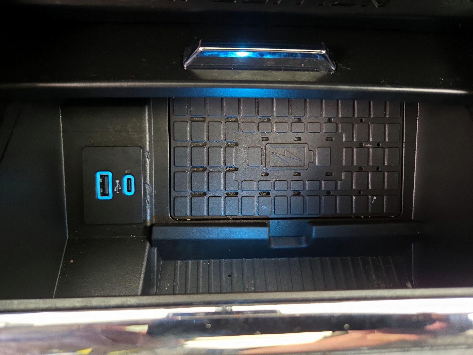 Thumbnail: 2022 Ford Expedition - 19