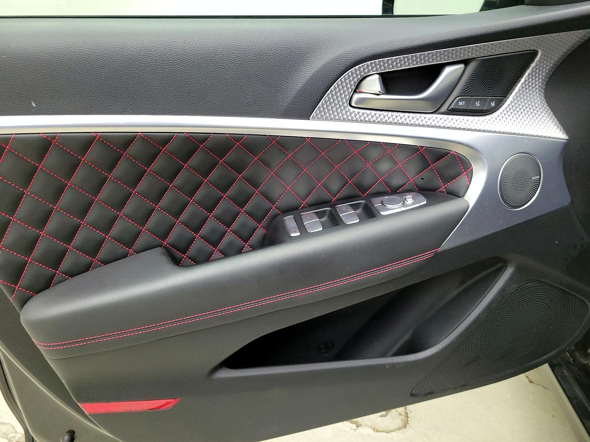 Thumbnail: 2023 Genesis G70 - 12