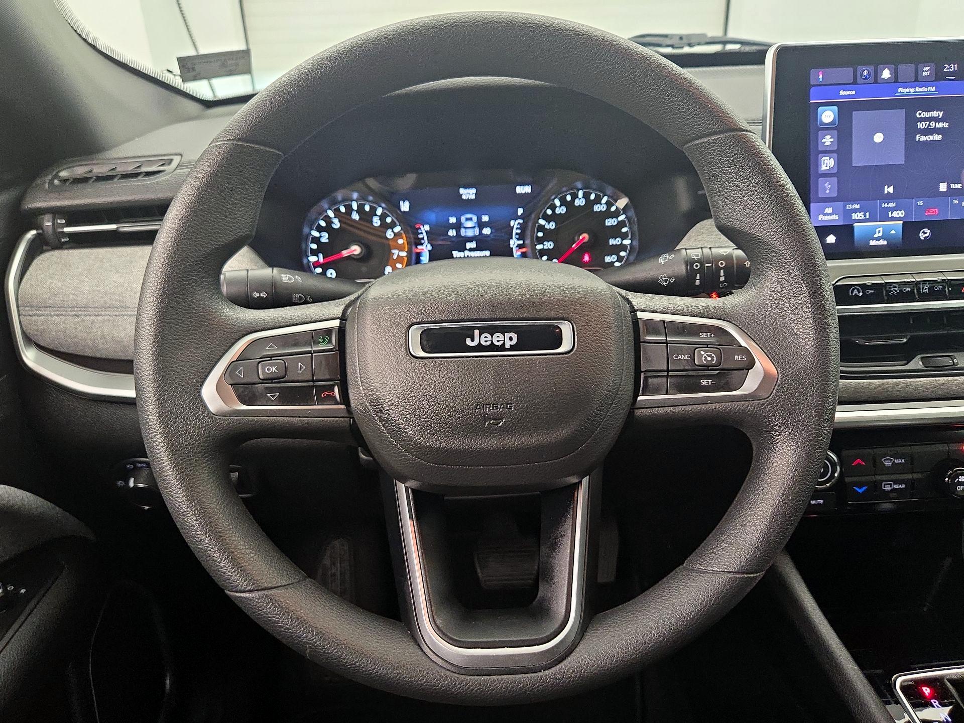 Thumbnail: 2023 Jeep Compass - 10