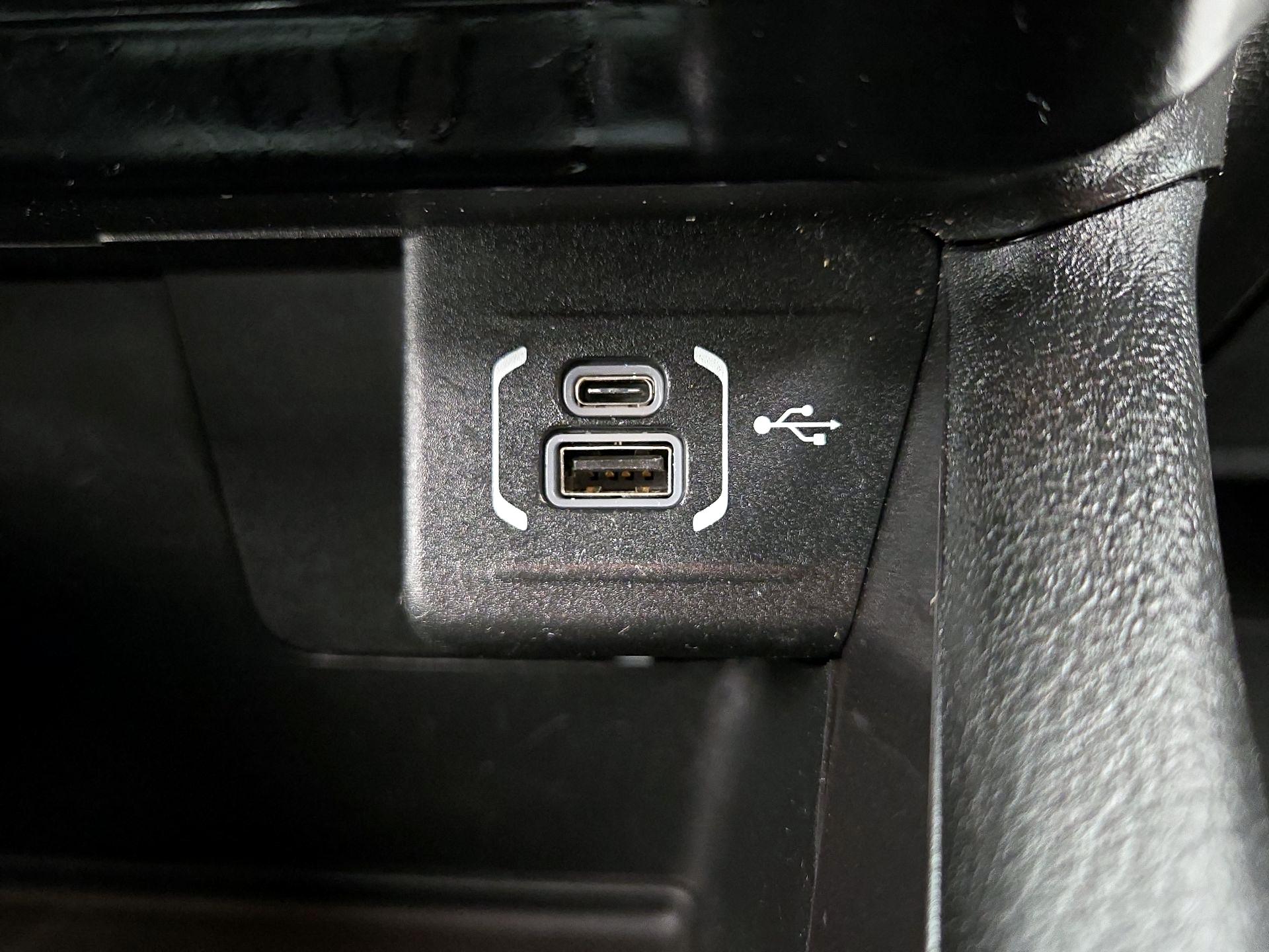 Thumbnail: 2023 Jeep Compass - 18