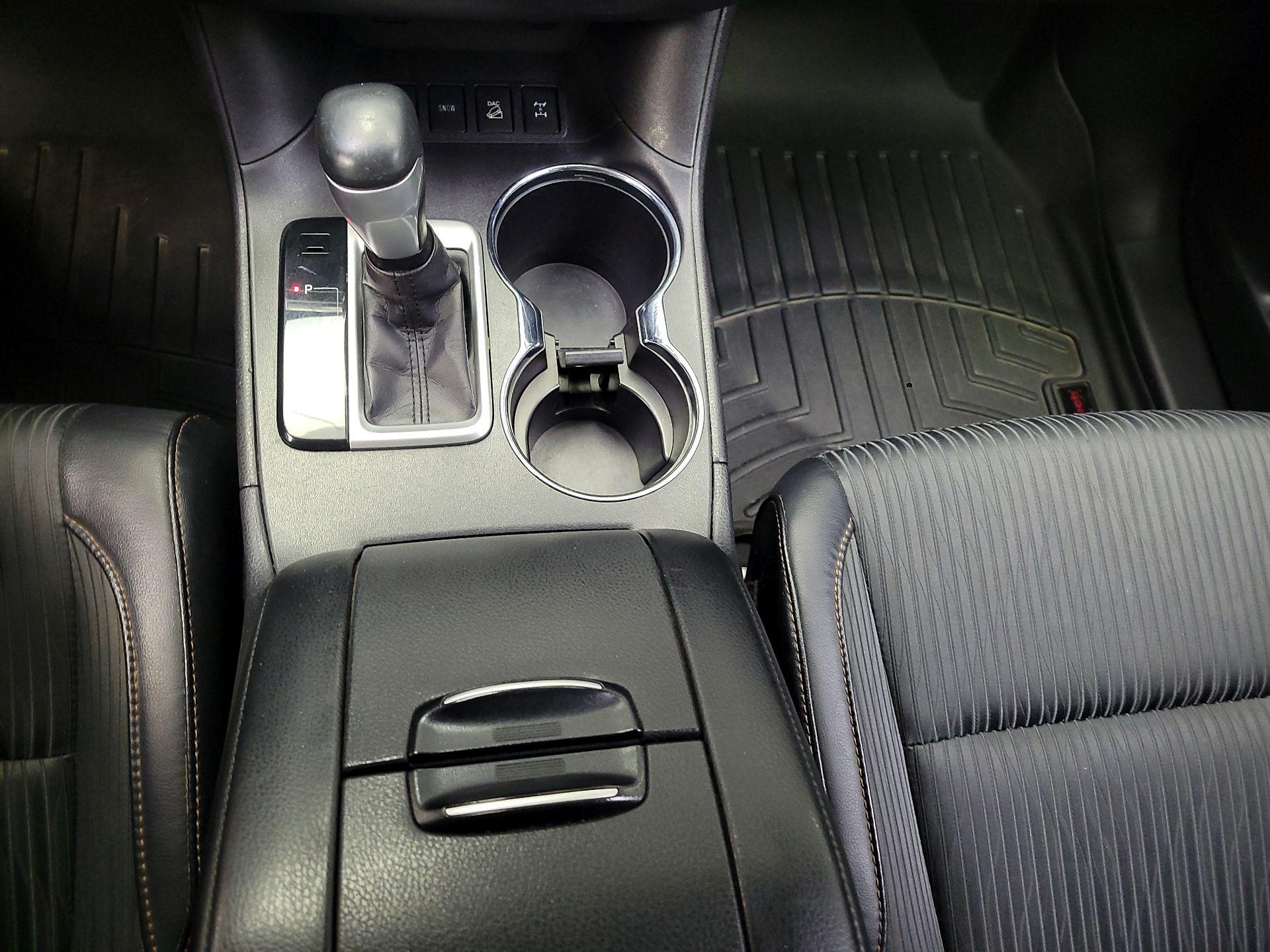 Thumbnail: 2017 Toyota Highlander - 17