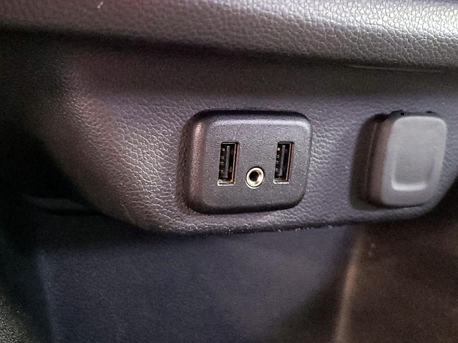 Thumbnail: 2018 Chevrolet Traverse - 18