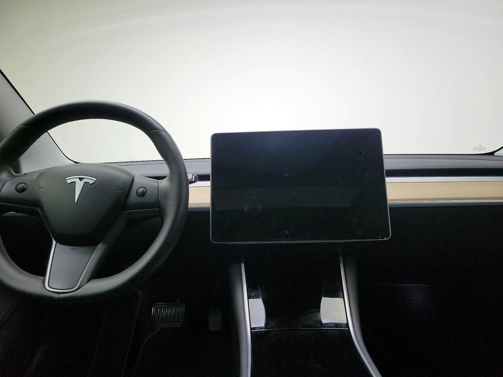 Thumbnail: 2020 Tesla Model 3 - 9