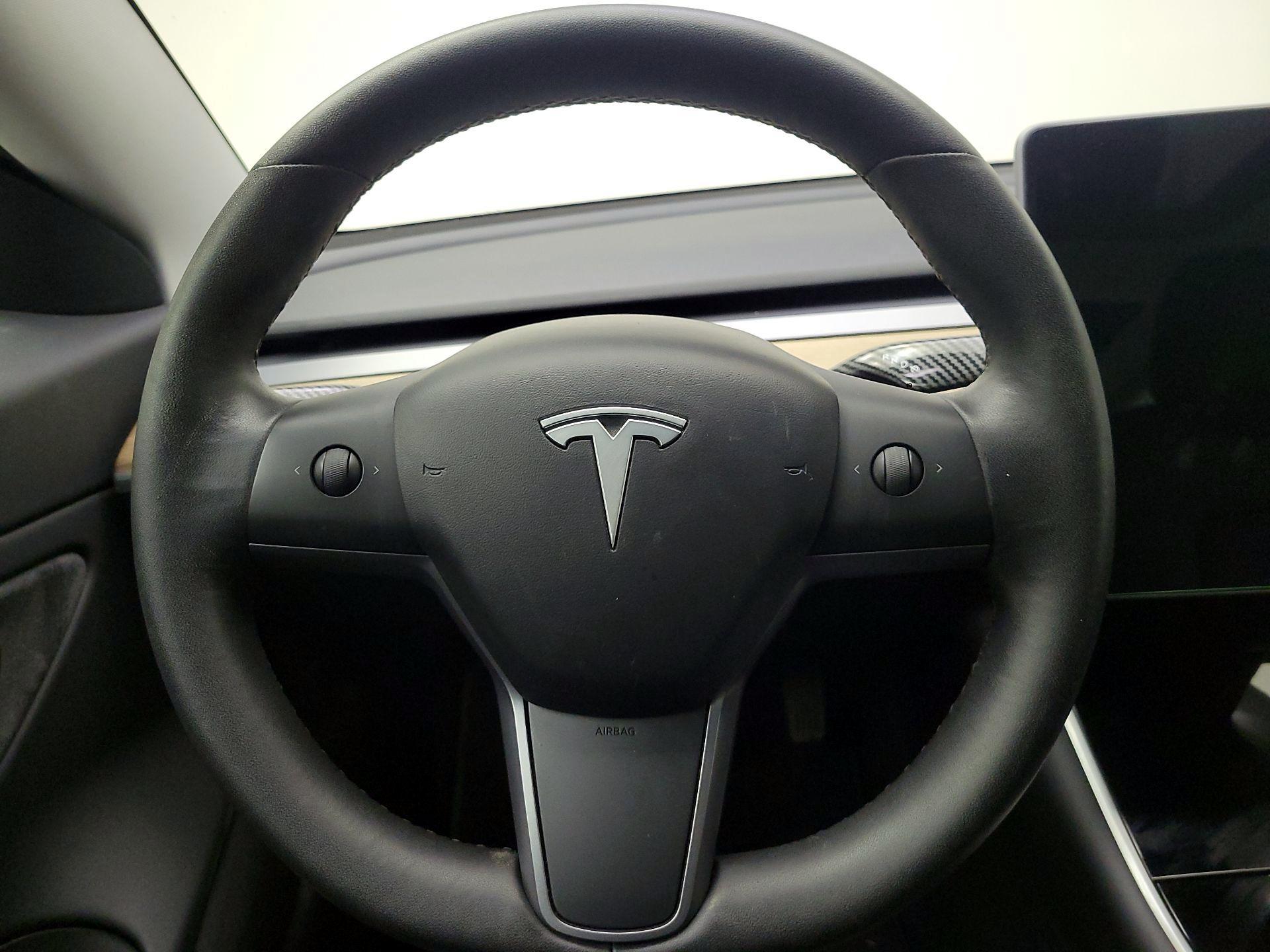 Thumbnail: 2020 Tesla Model 3 - 10