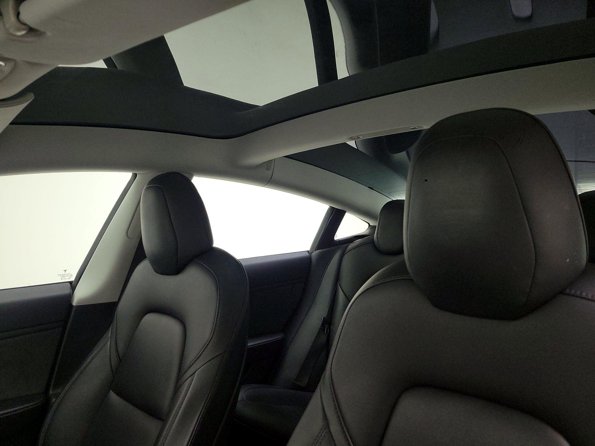 Thumbnail: 2020 Tesla Model 3 - 19