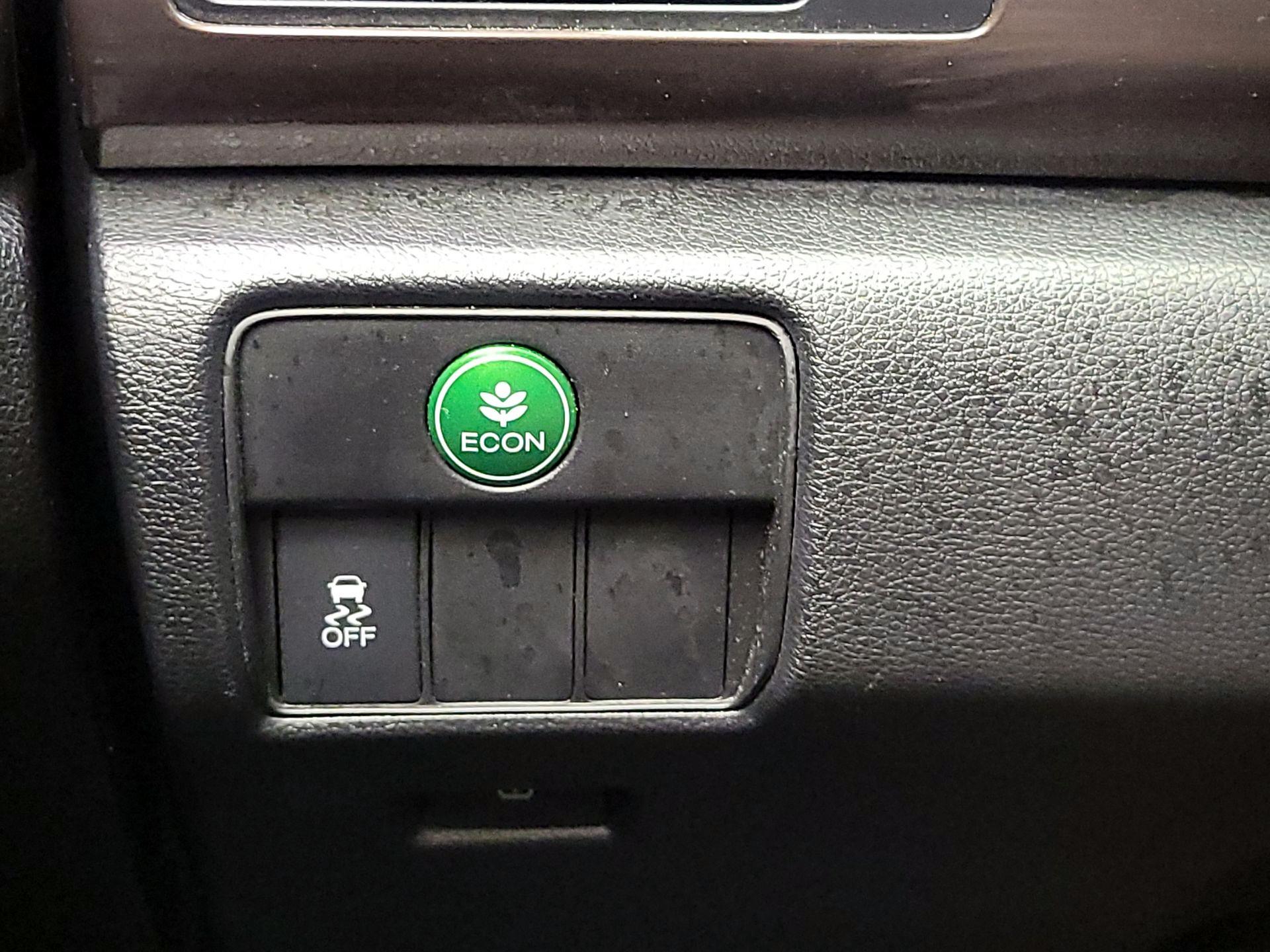 Thumbnail: 2017 Honda Accord - 13