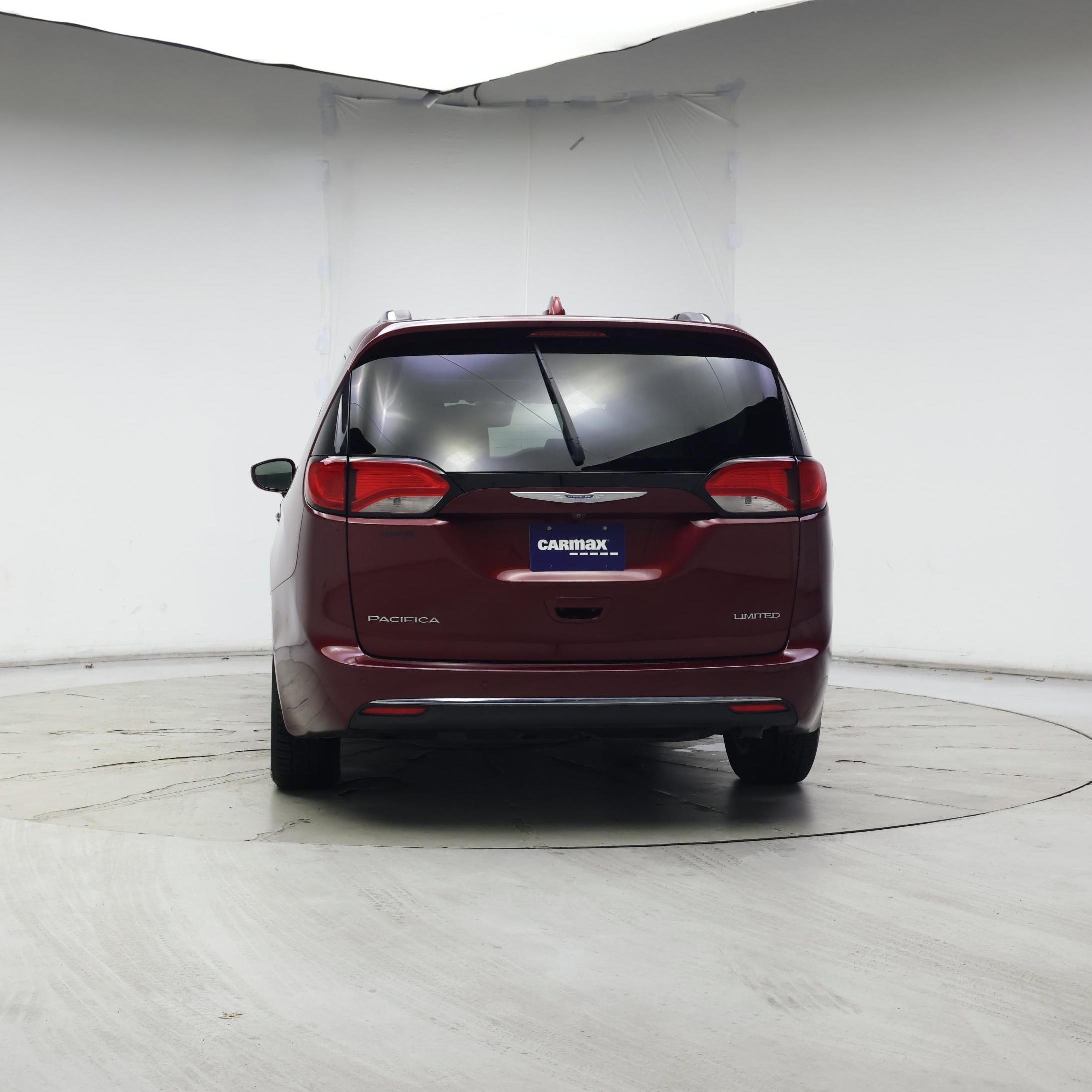 Thumbnail: 2018 Chrysler Pacifica - 6