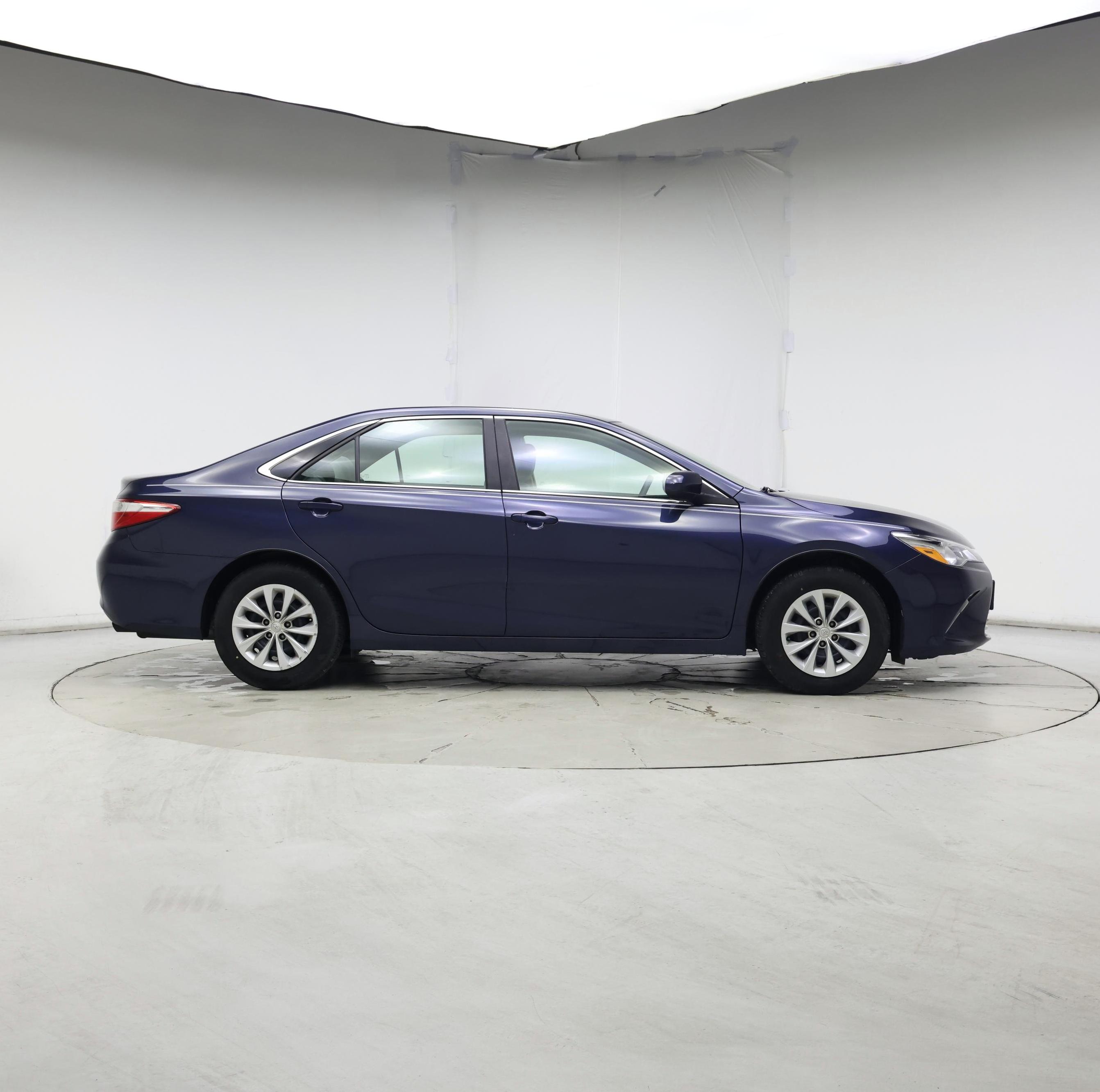 Thumbnail: 2015 Toyota Camry - 7