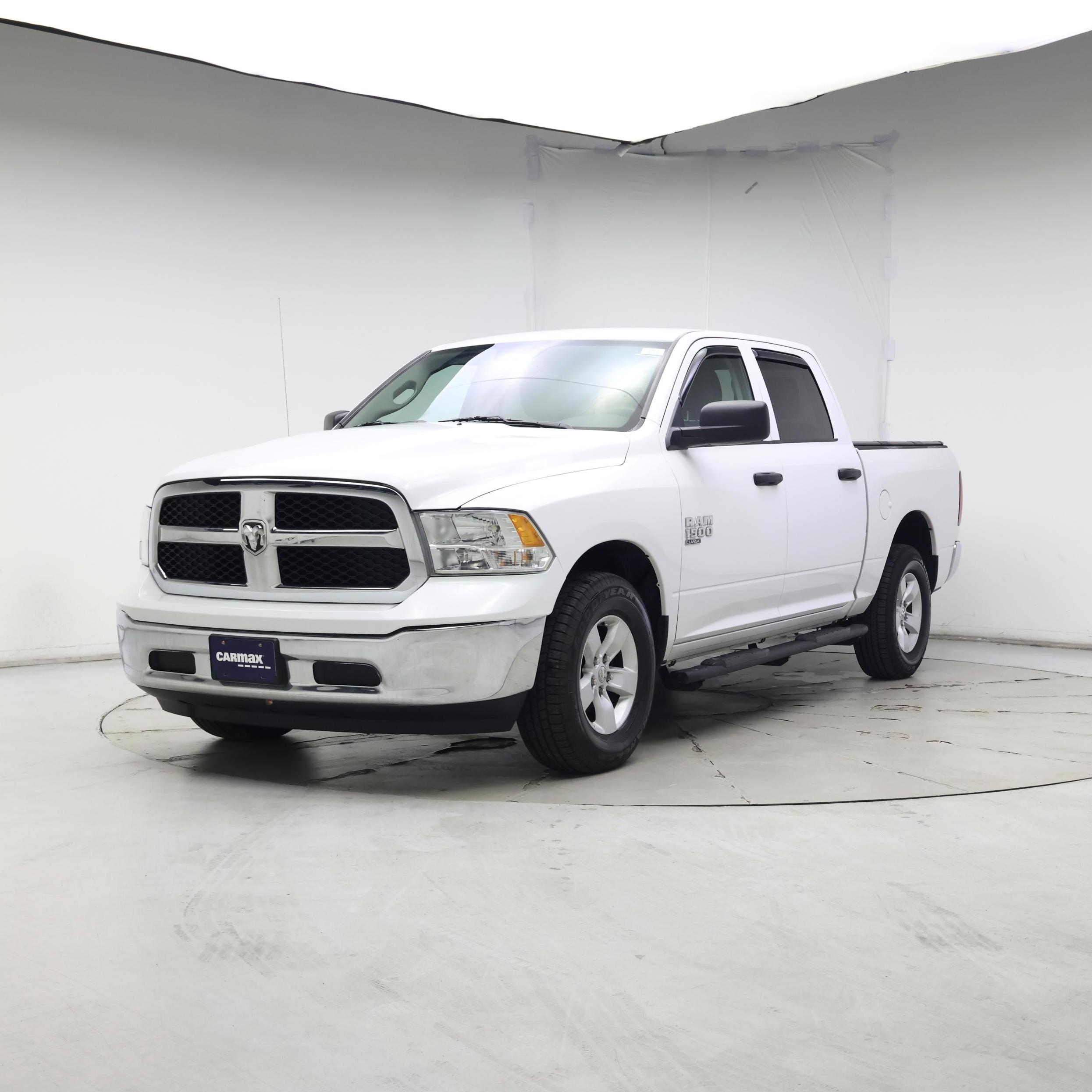 Thumbnail: 2022 RAM 1500 Classic - 4