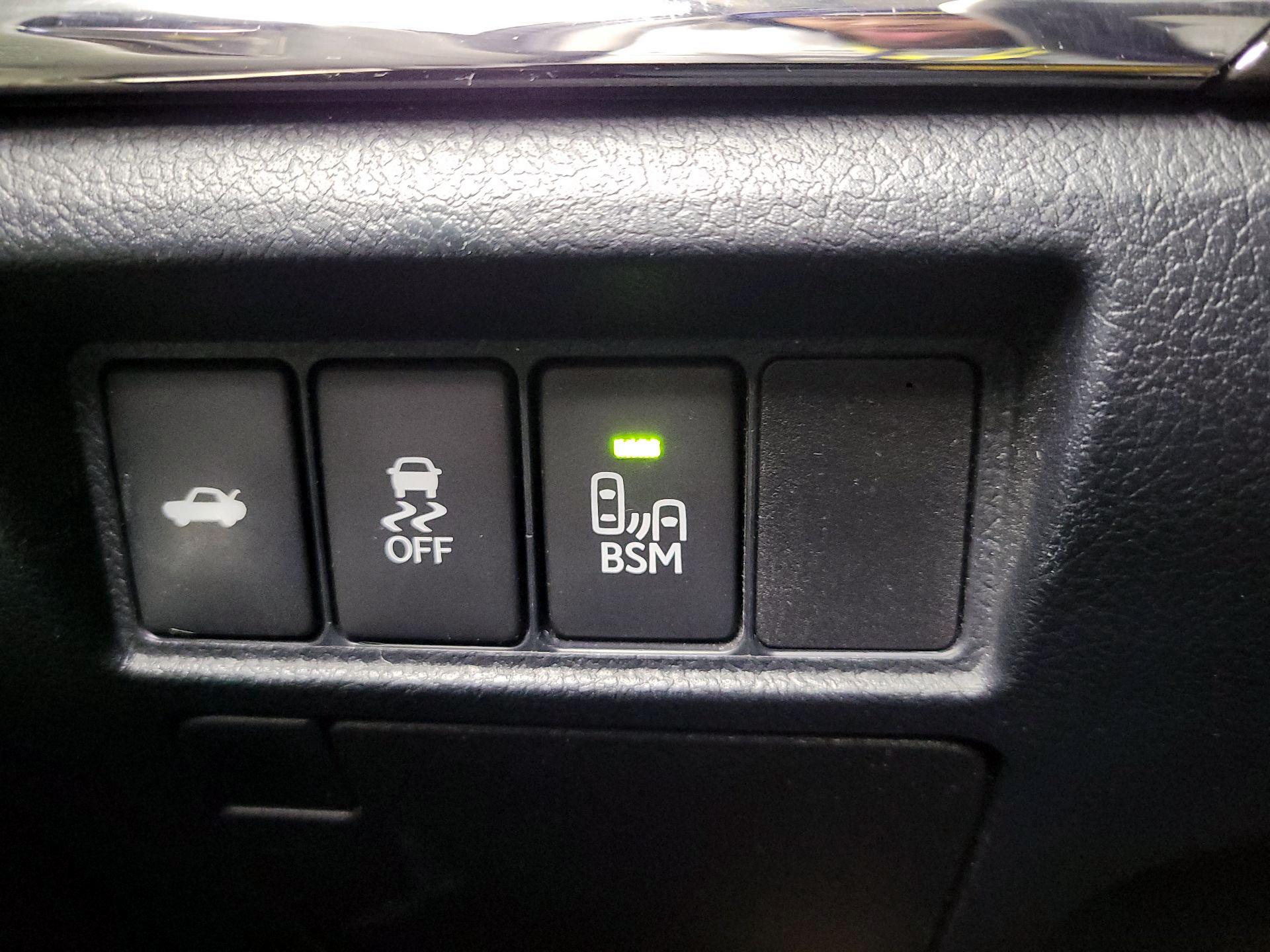 Thumbnail: 2015 Toyota Avalon - 13