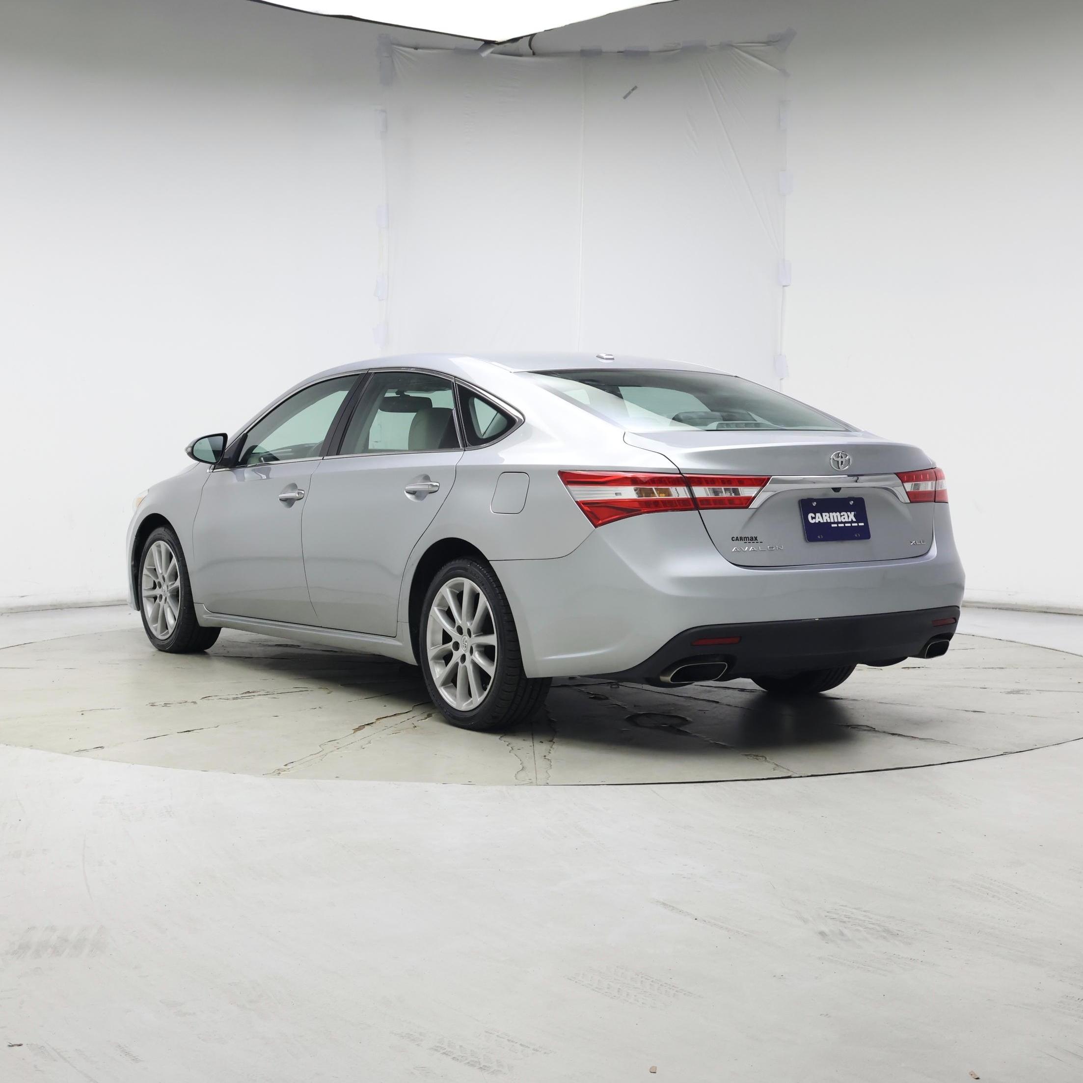 Thumbnail: 2015 Toyota Avalon - 2