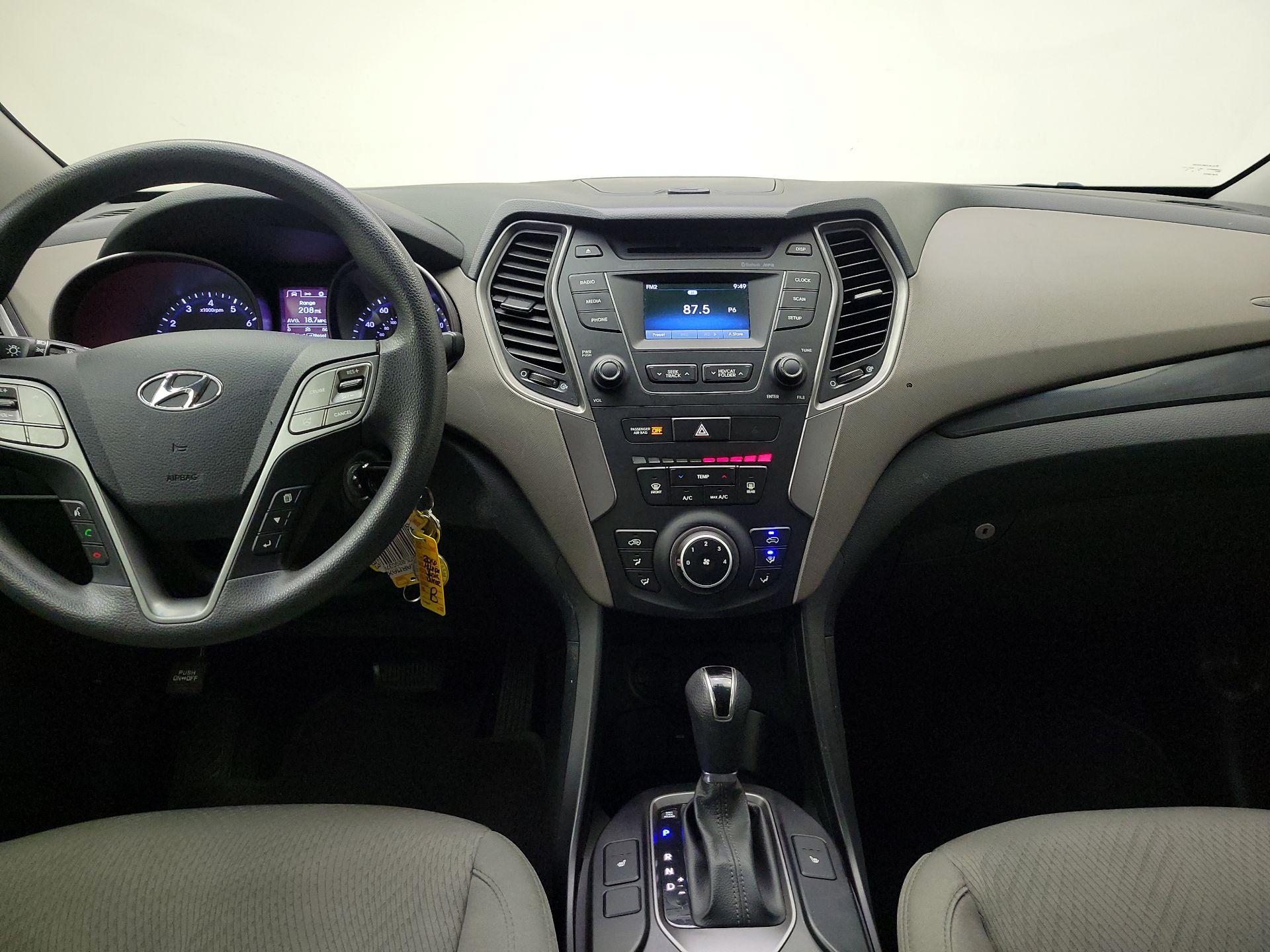 Thumbnail: 2016 Hyundai Santa Fe - 9