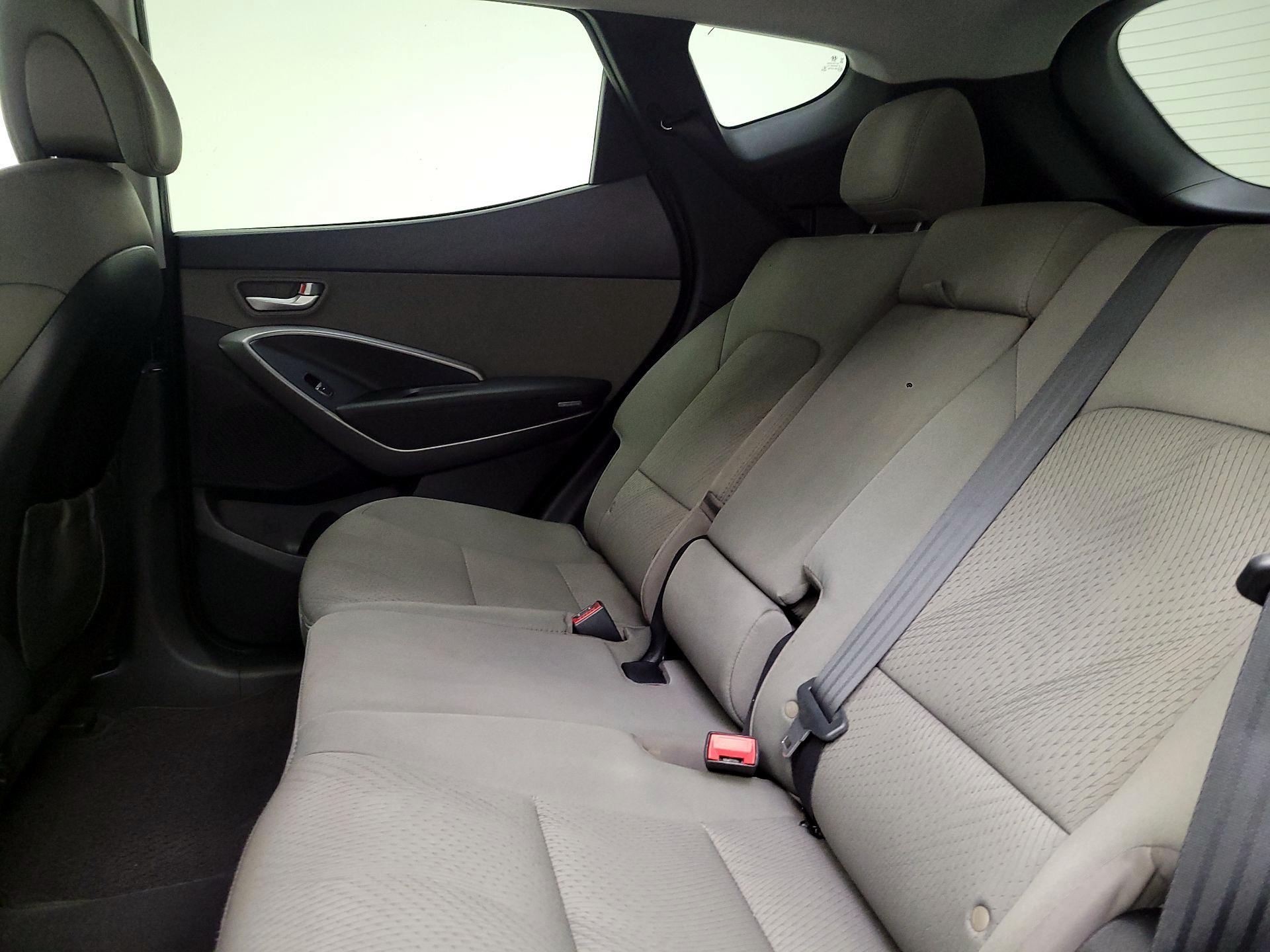 Thumbnail: 2016 Hyundai Santa Fe - 19