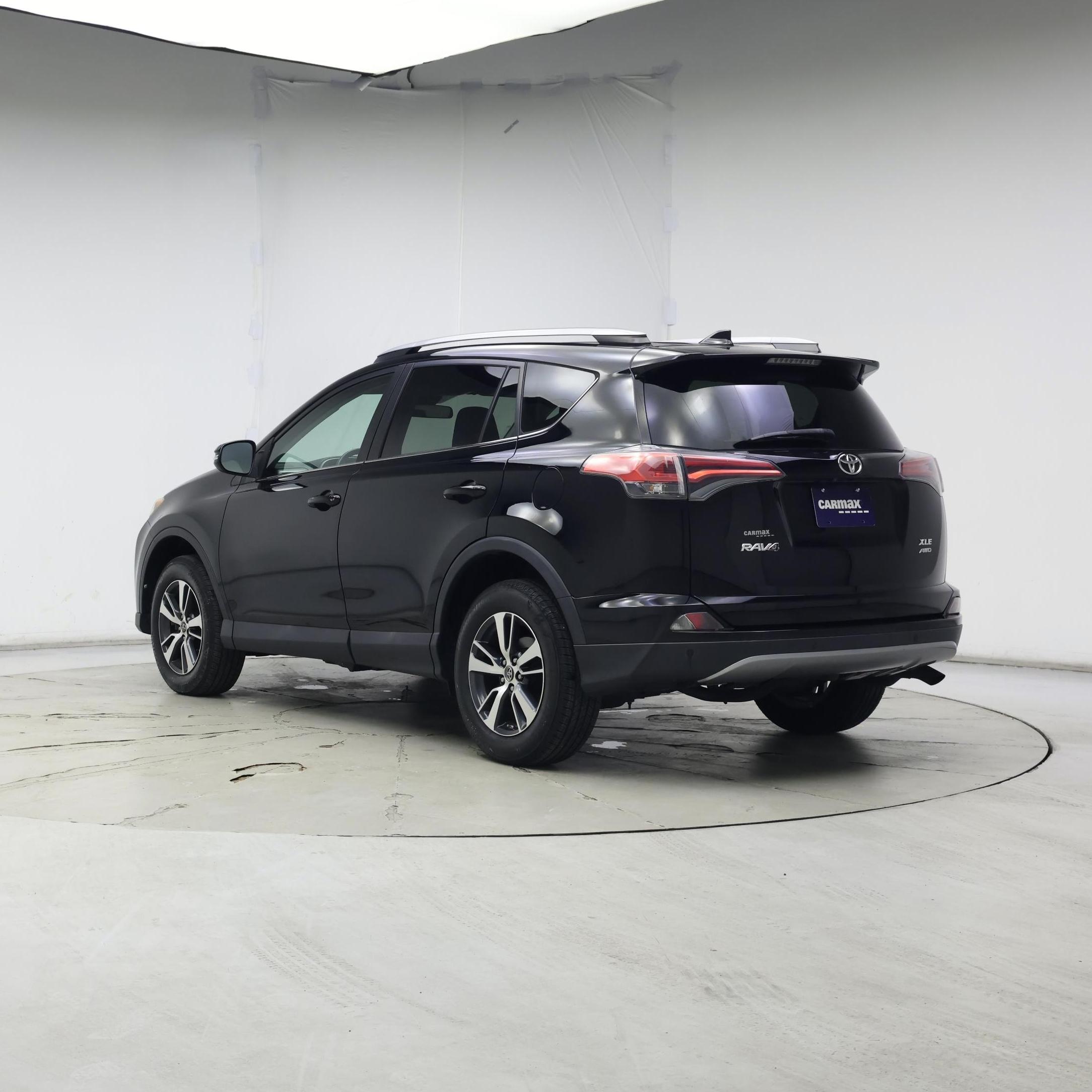 Thumbnail: 2017 Toyota RAV4 - 2