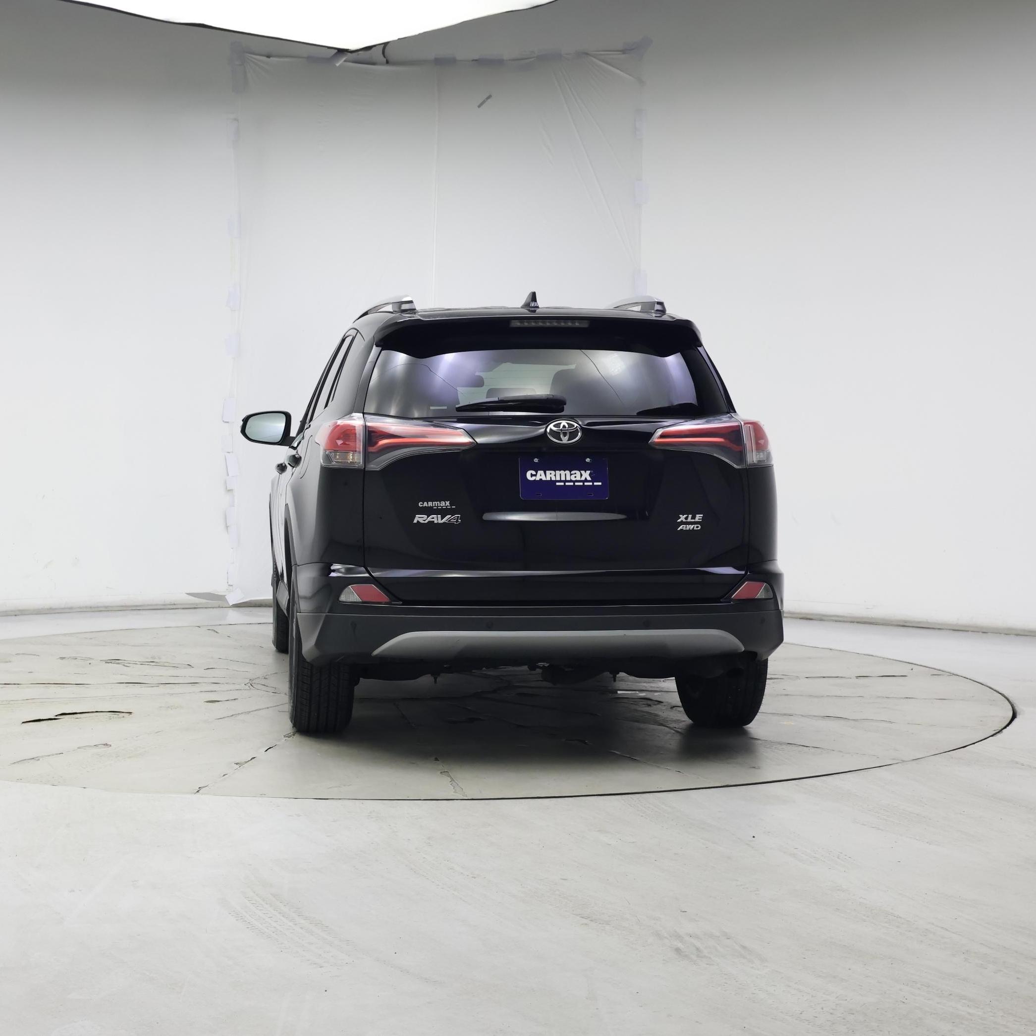 Thumbnail: 2017 Toyota RAV4 - 6