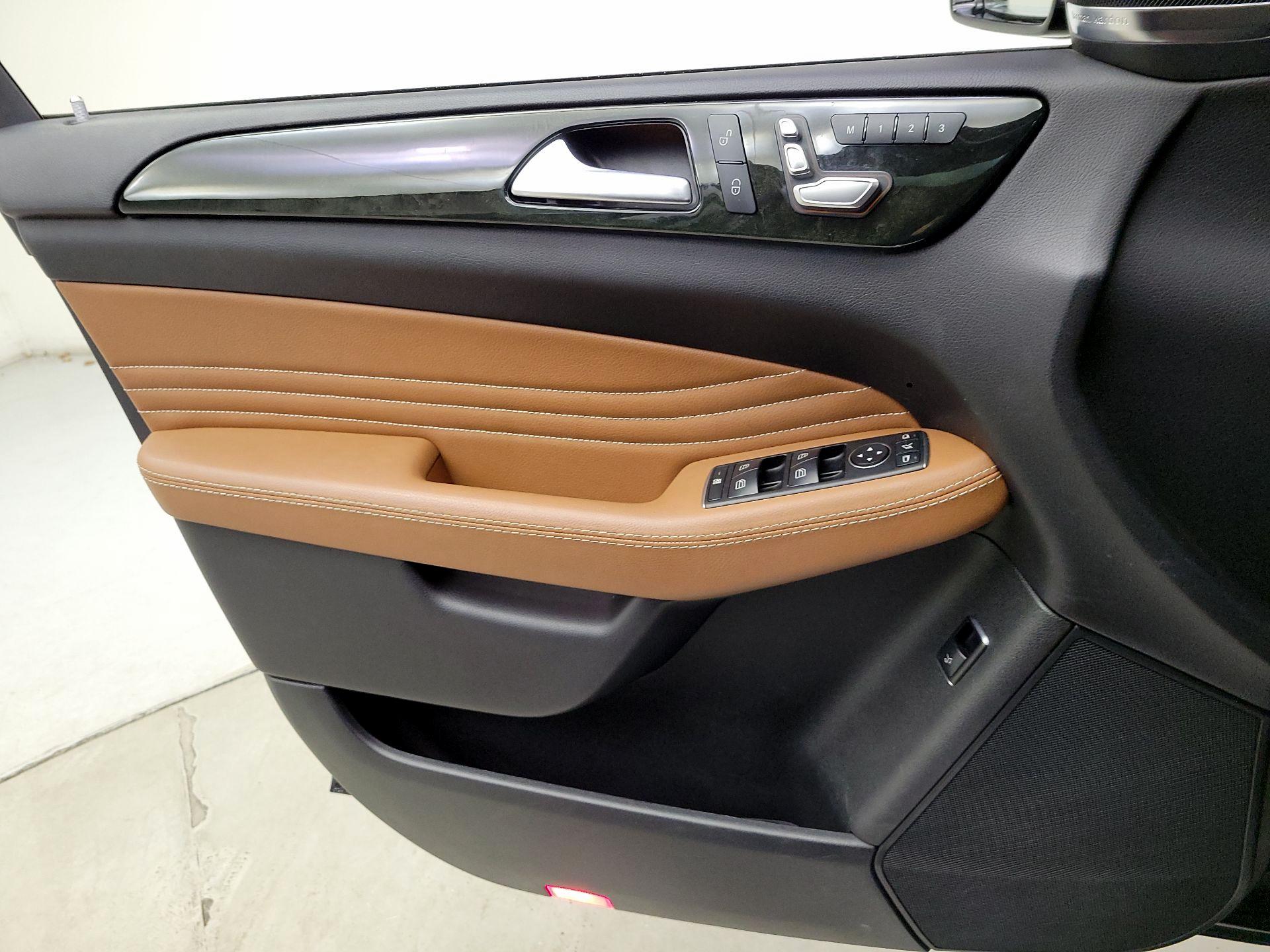 Thumbnail: 2019 Mercedes-Benz GLE - 12