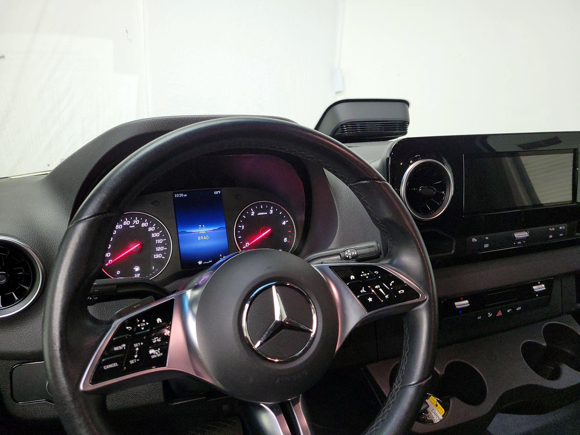 Thumbnail: 2025 Mercedes-Benz Sprinter - 10