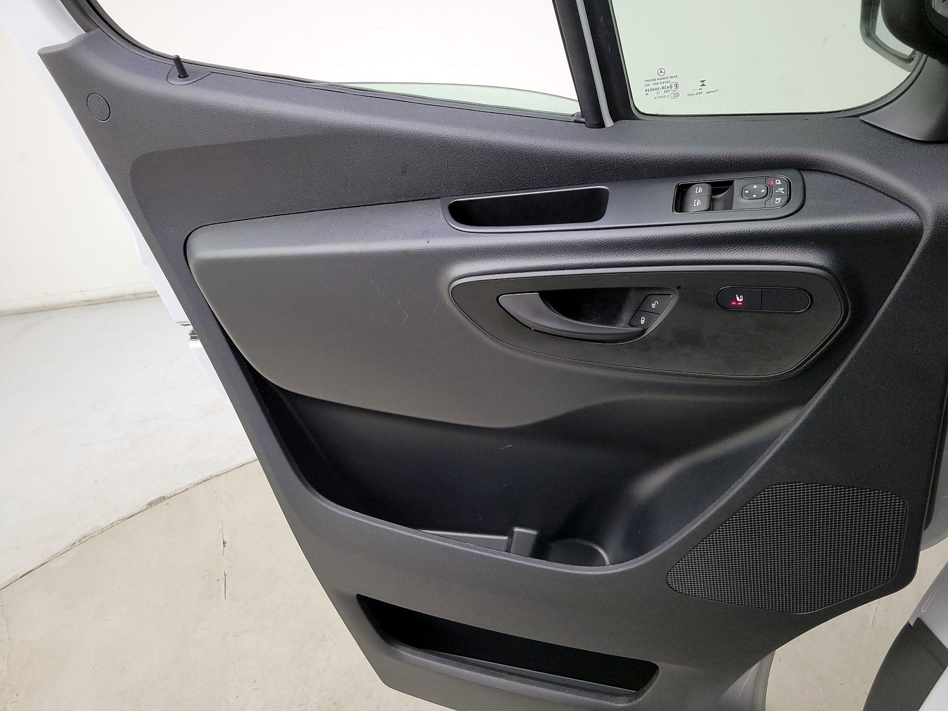 Thumbnail: 2025 Mercedes-Benz Sprinter - 12