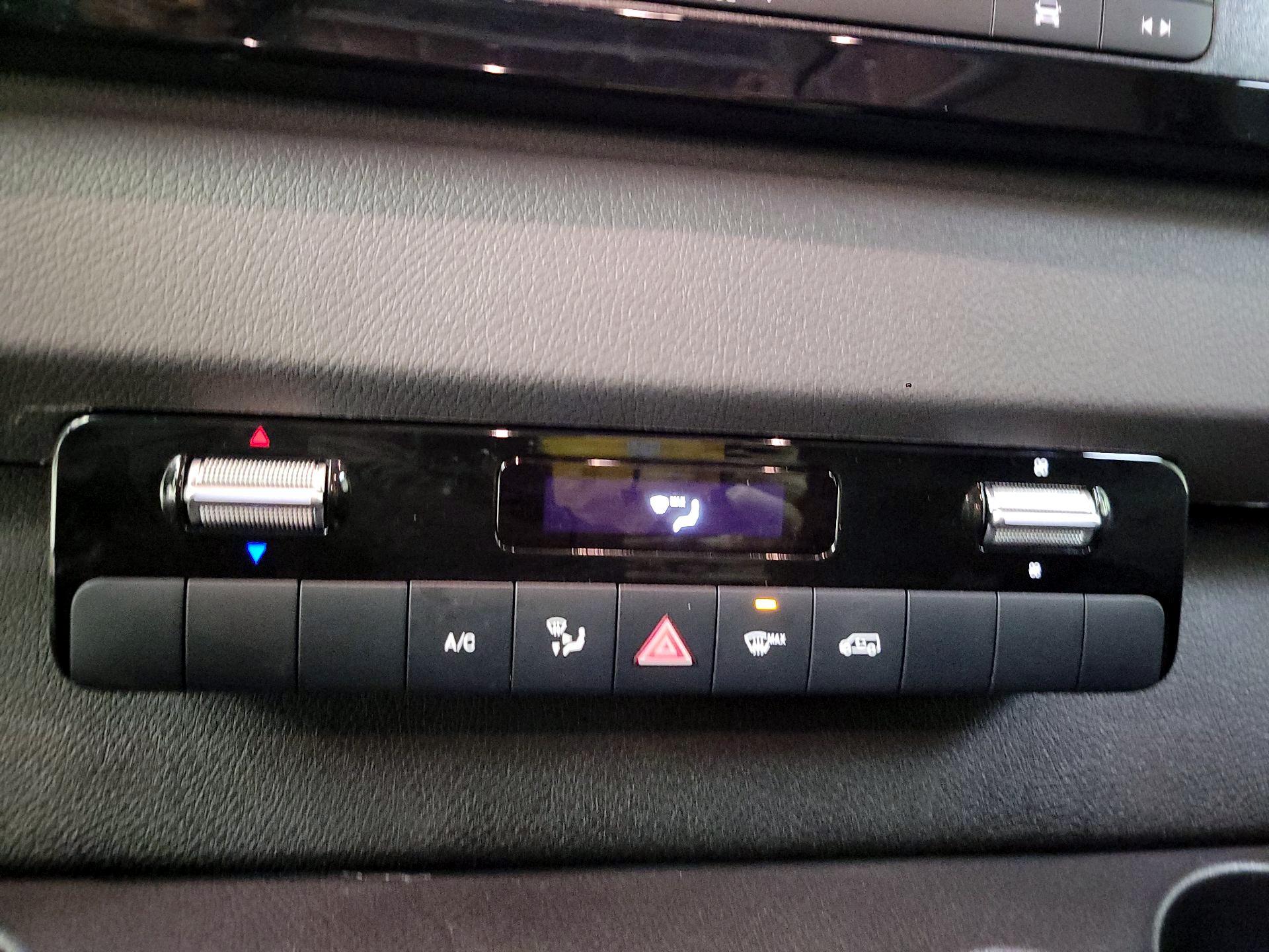 Thumbnail: 2025 Mercedes-Benz Sprinter - 16