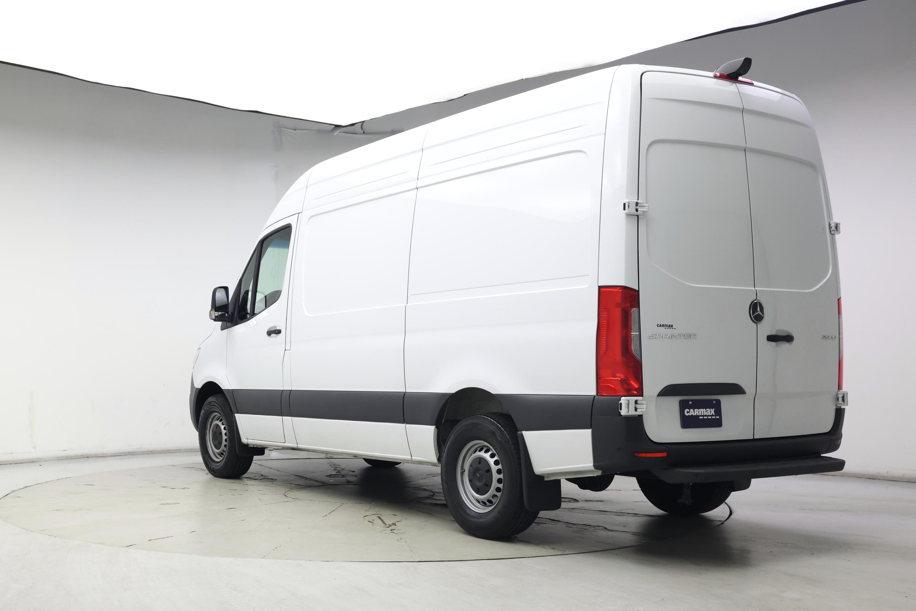 Thumbnail: 2025 Mercedes-Benz Sprinter - 2