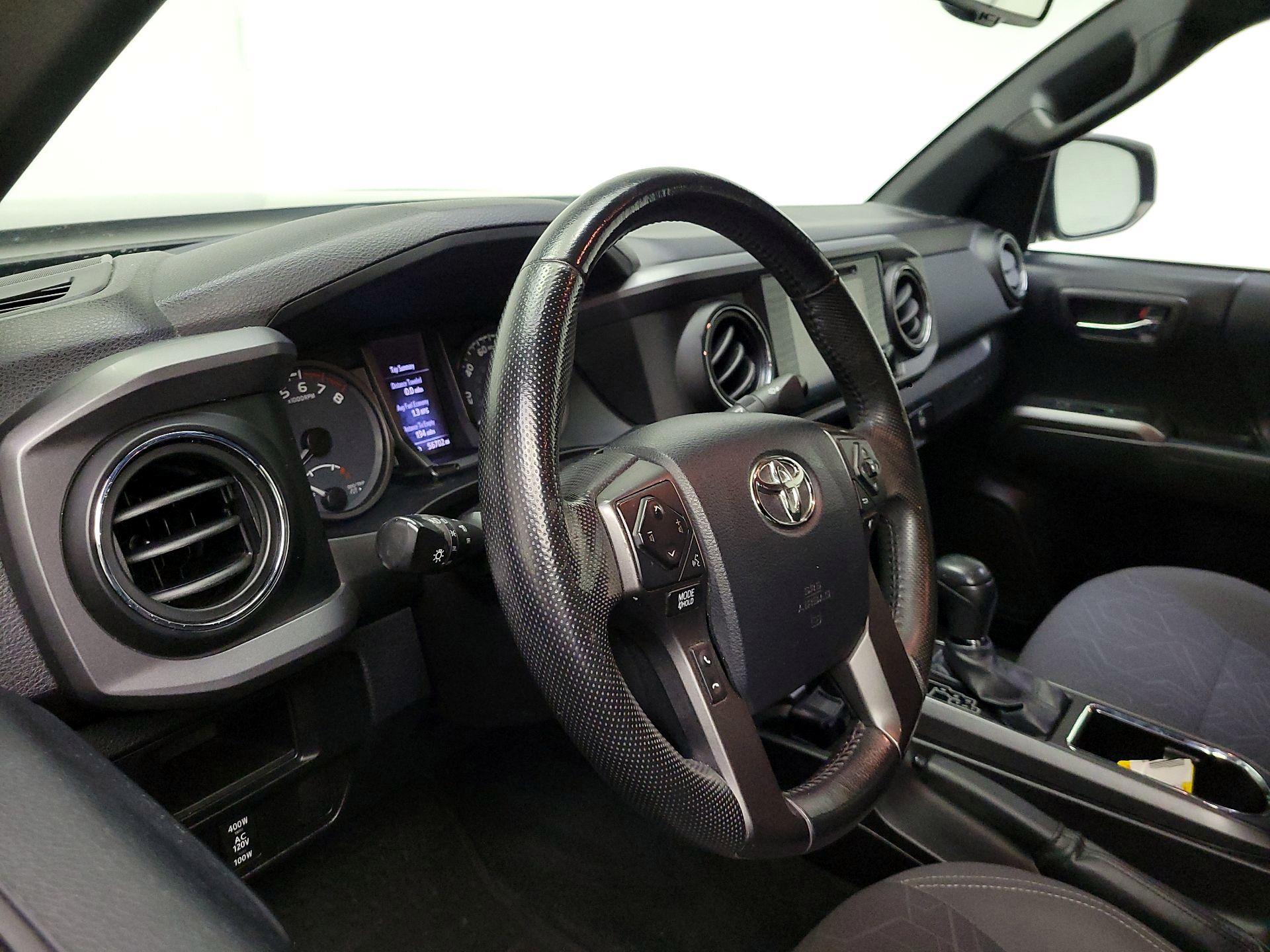 Thumbnail: 2016 Toyota Tacoma - 9