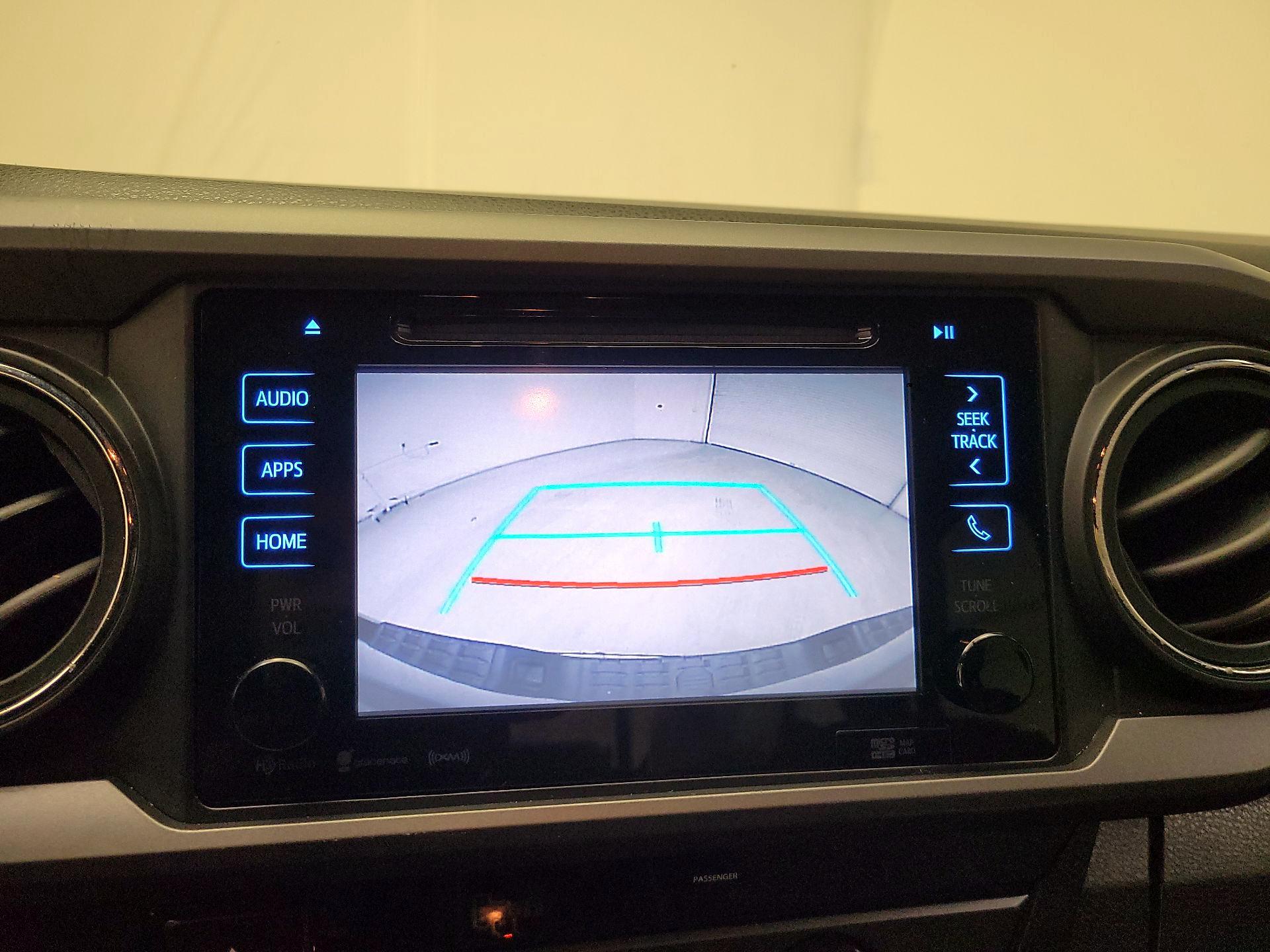 Thumbnail: 2016 Toyota Tacoma - 14