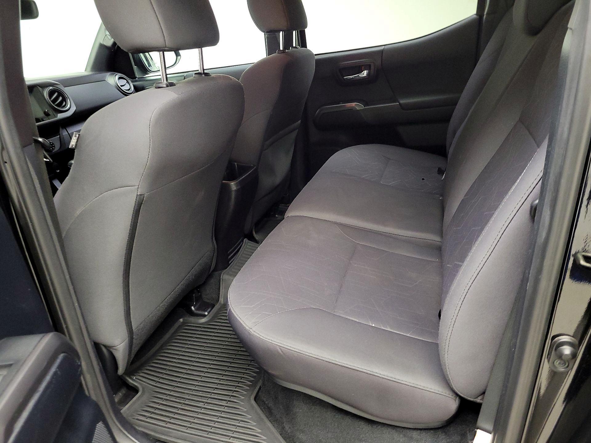 Thumbnail: 2016 Toyota Tacoma - 19