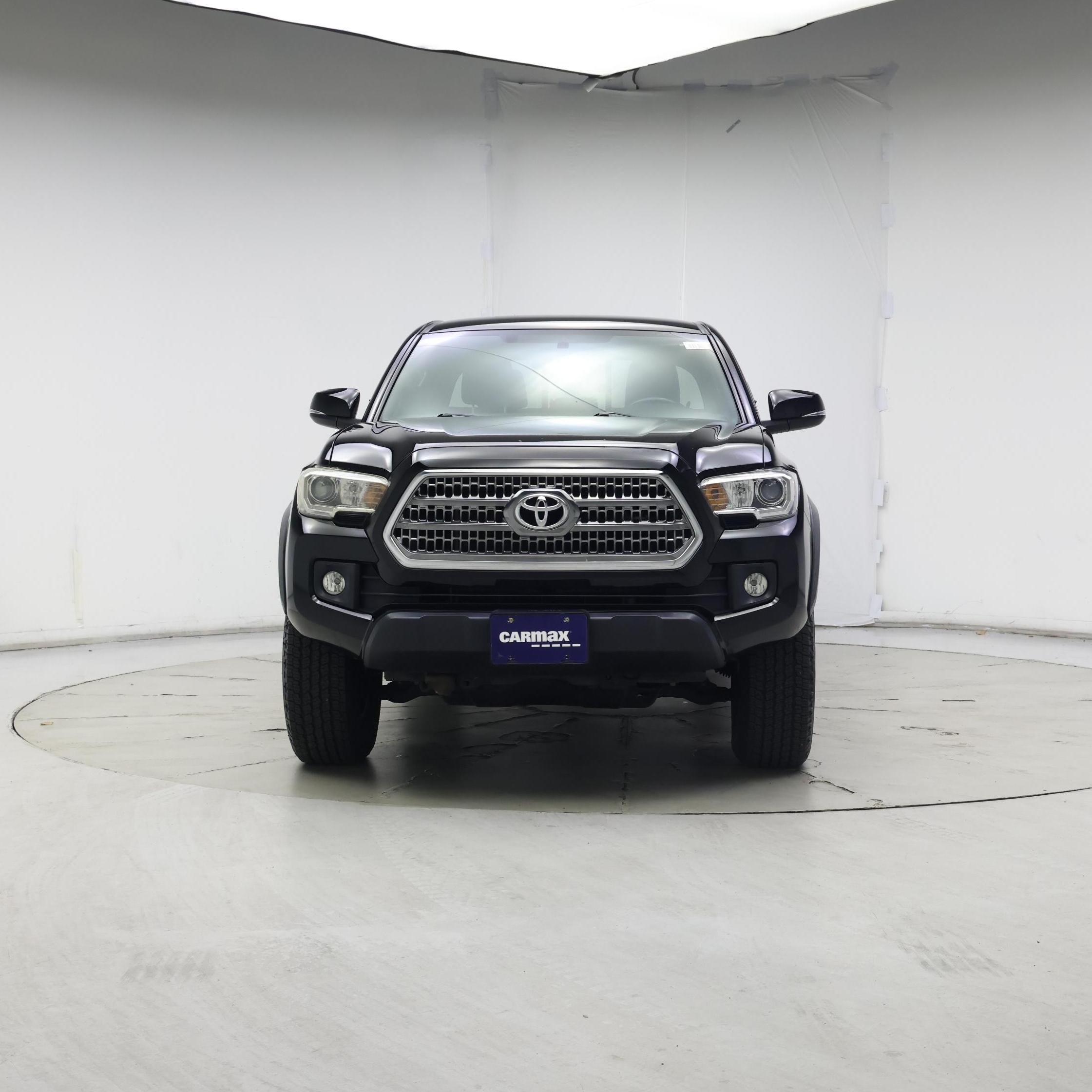 Thumbnail: 2016 Toyota Tacoma - 5