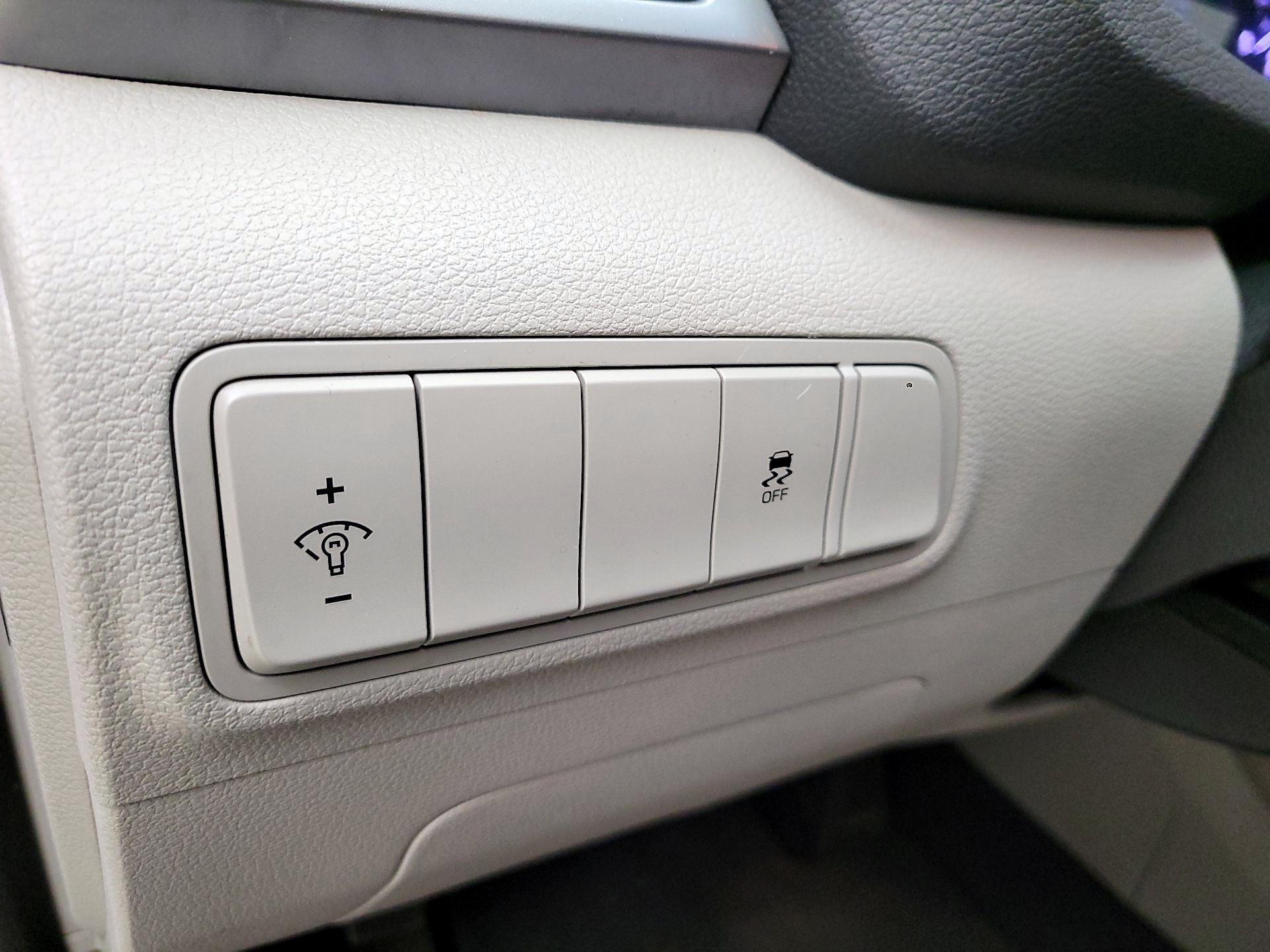 Thumbnail: 2018 Hyundai Tucson - 13